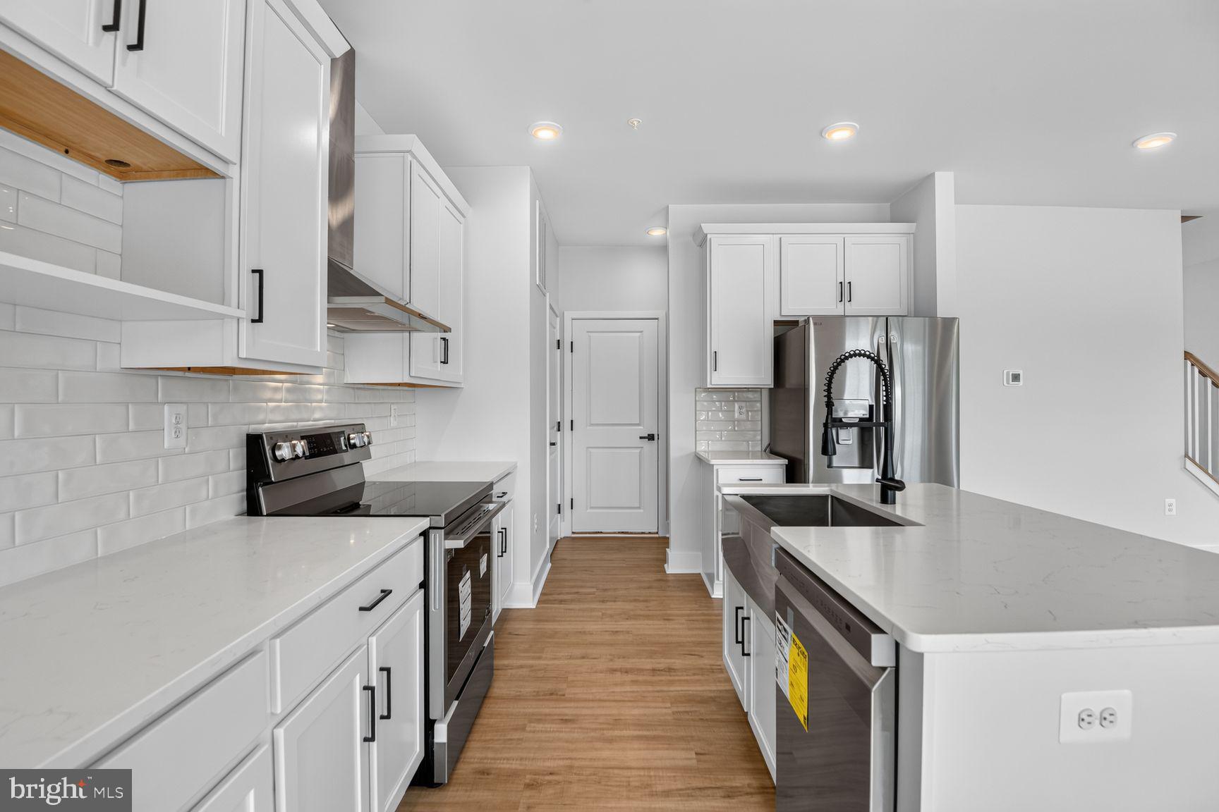 WOODSIDE GLEN - Residential