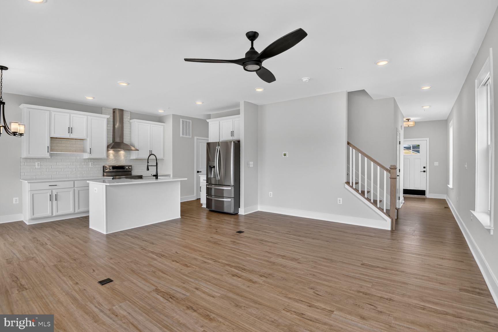 WOODSIDE GLEN - Residential