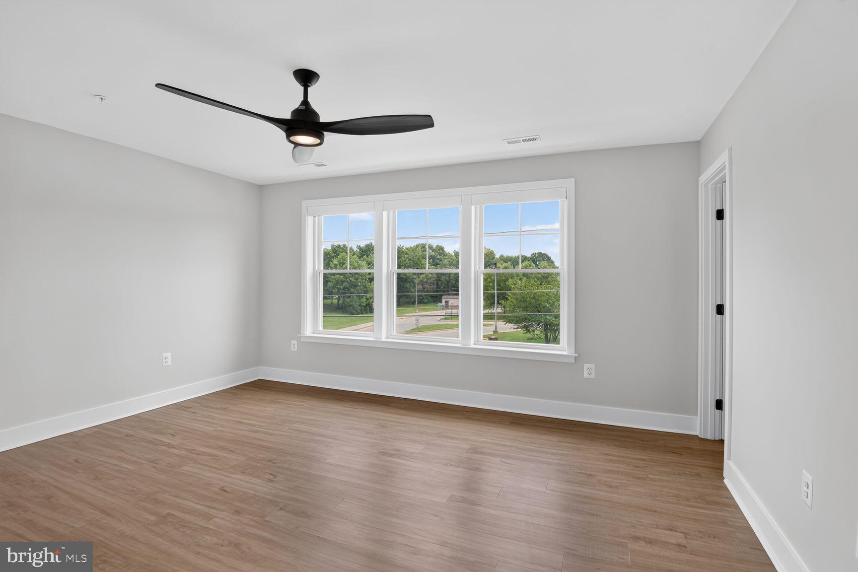 WOODSIDE GLEN - Residential