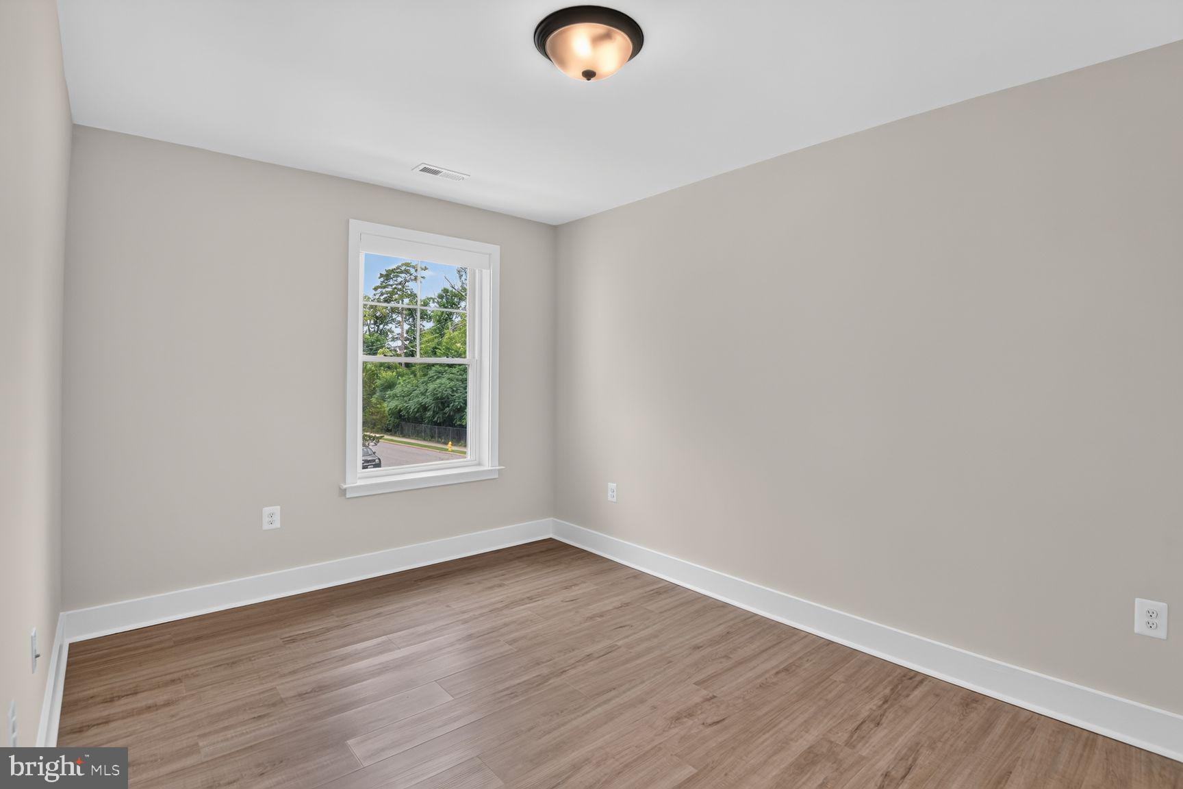 WOODSIDE GLEN - Residential