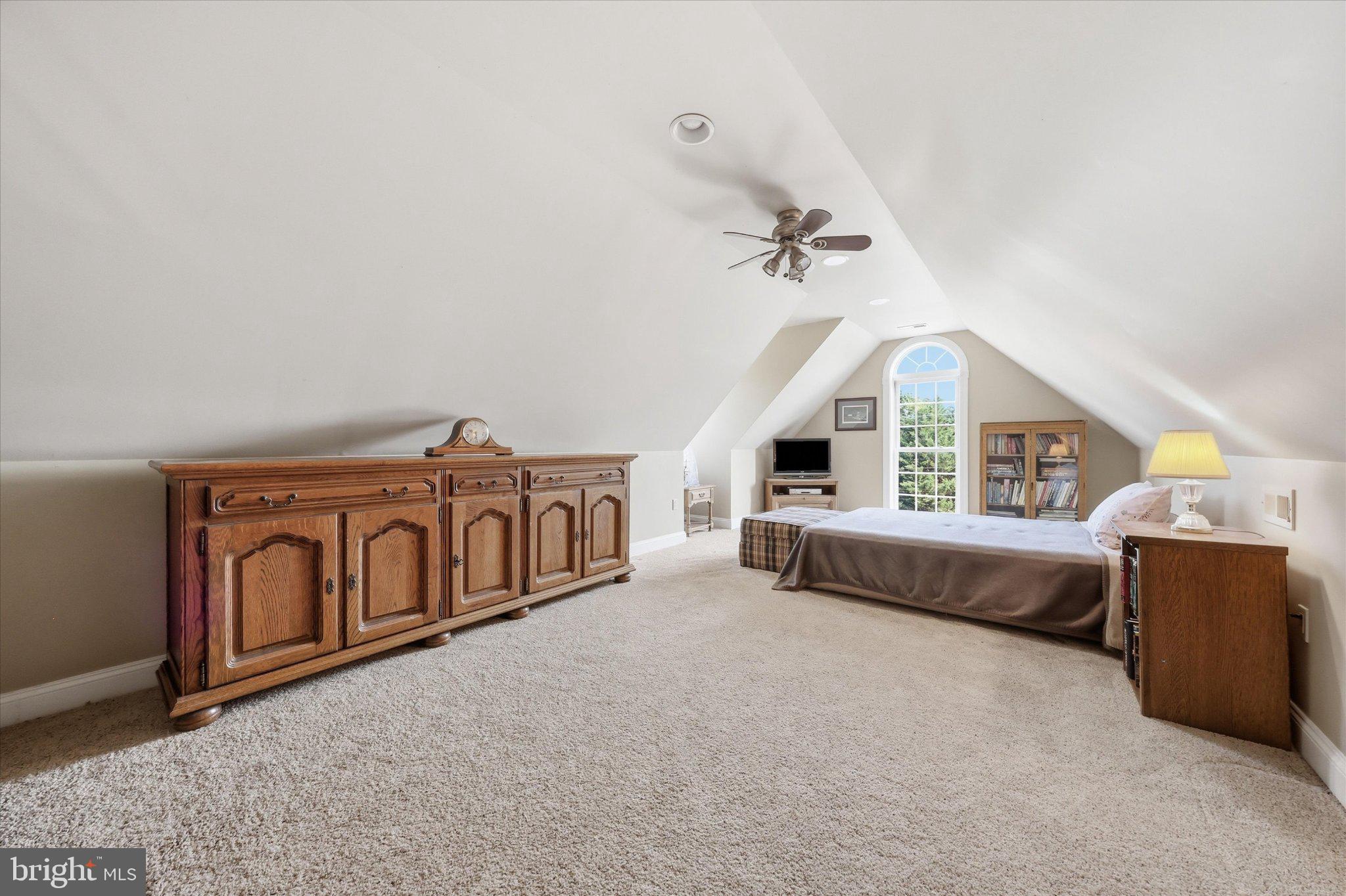 MIDDLETOWN - Residential