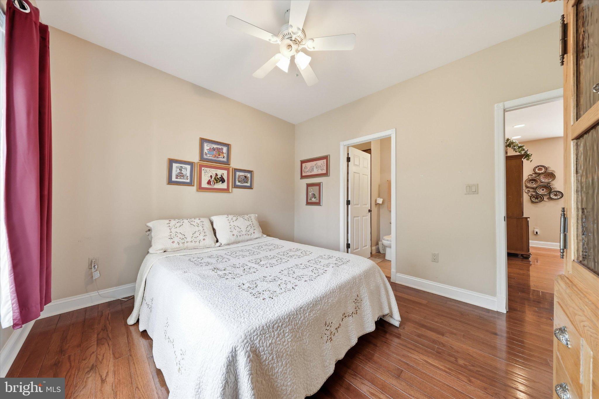 MIDDLETOWN - Residential