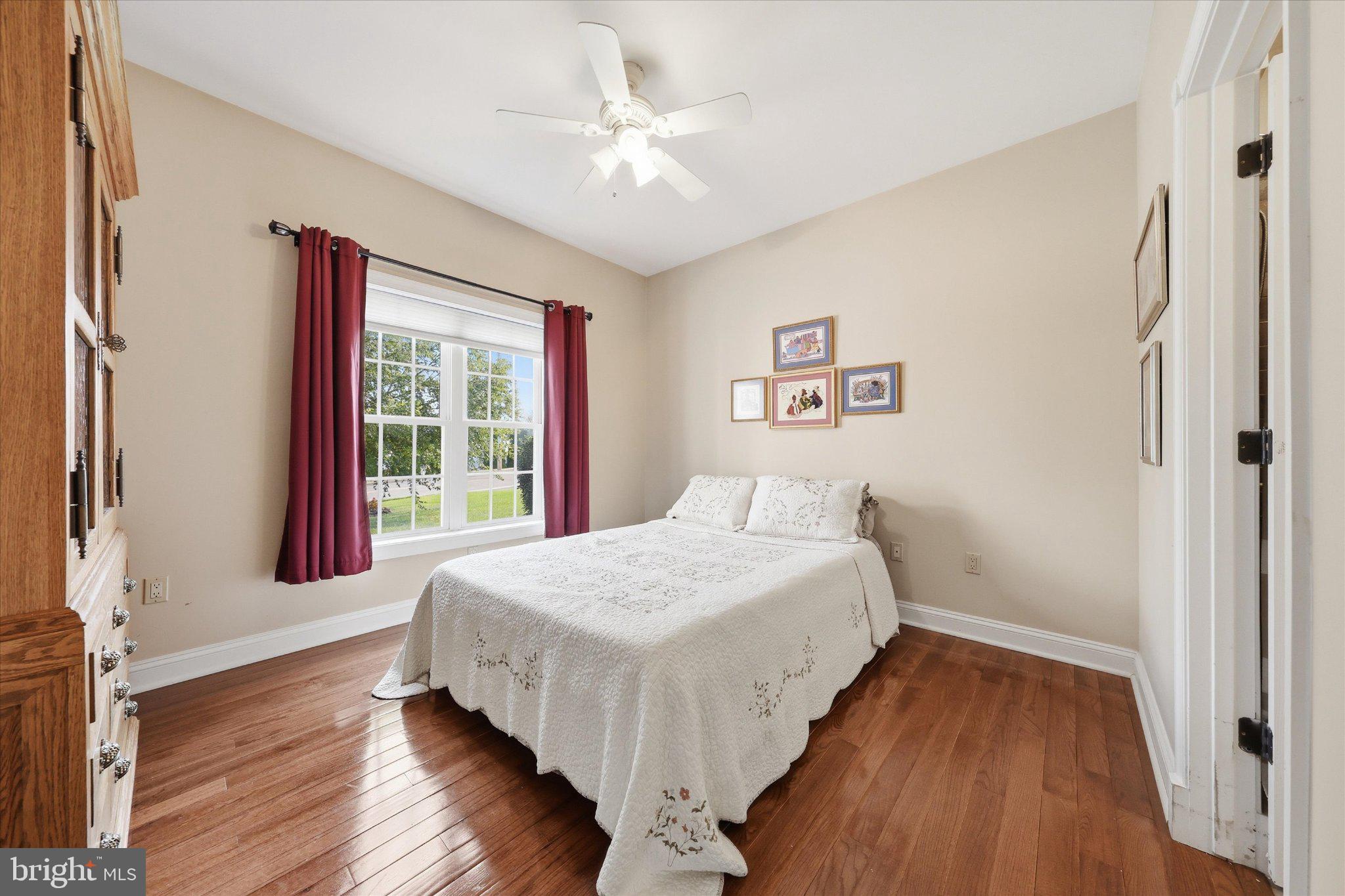 MIDDLETOWN - Residential
