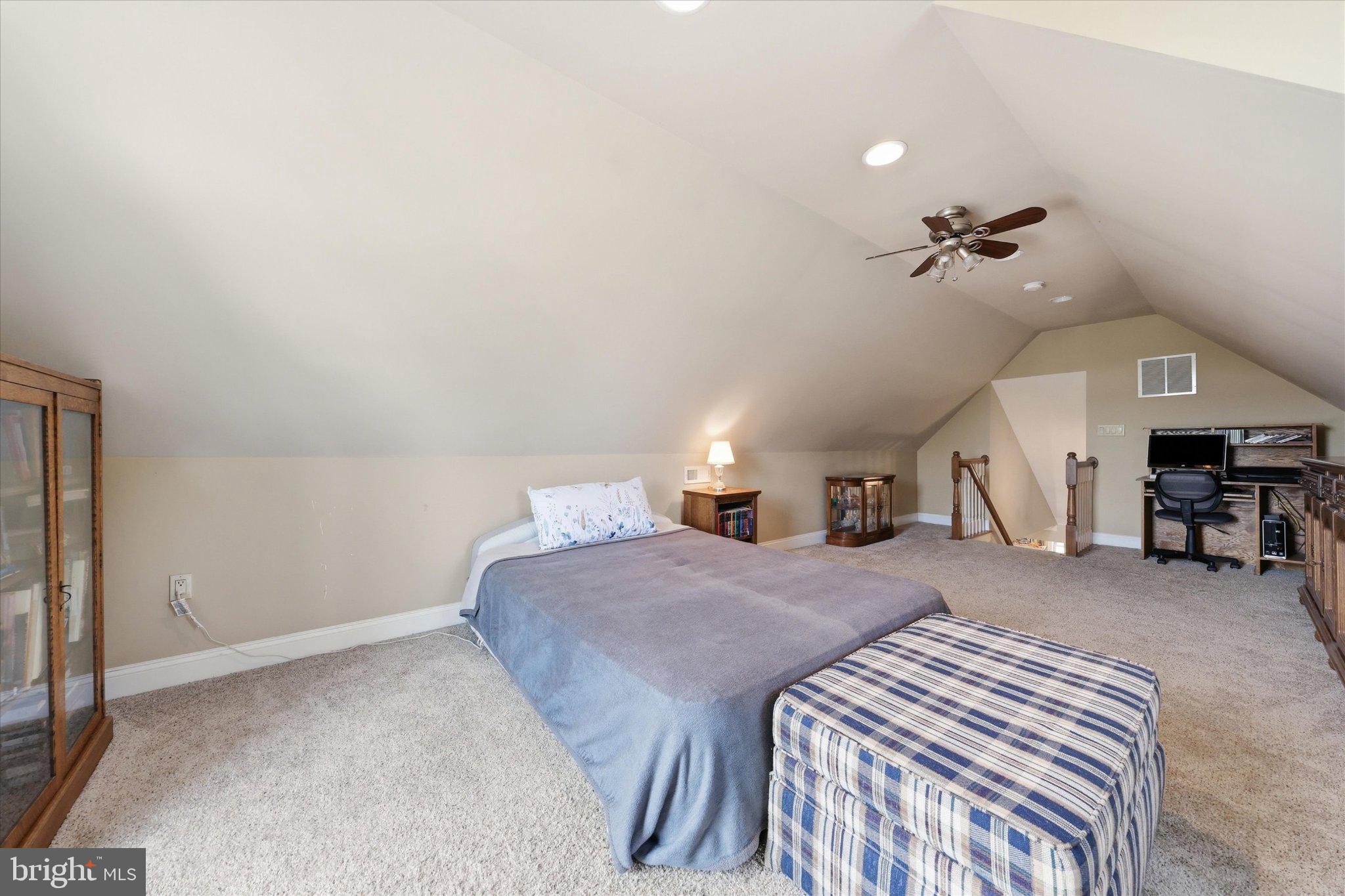 MIDDLETOWN - Residential