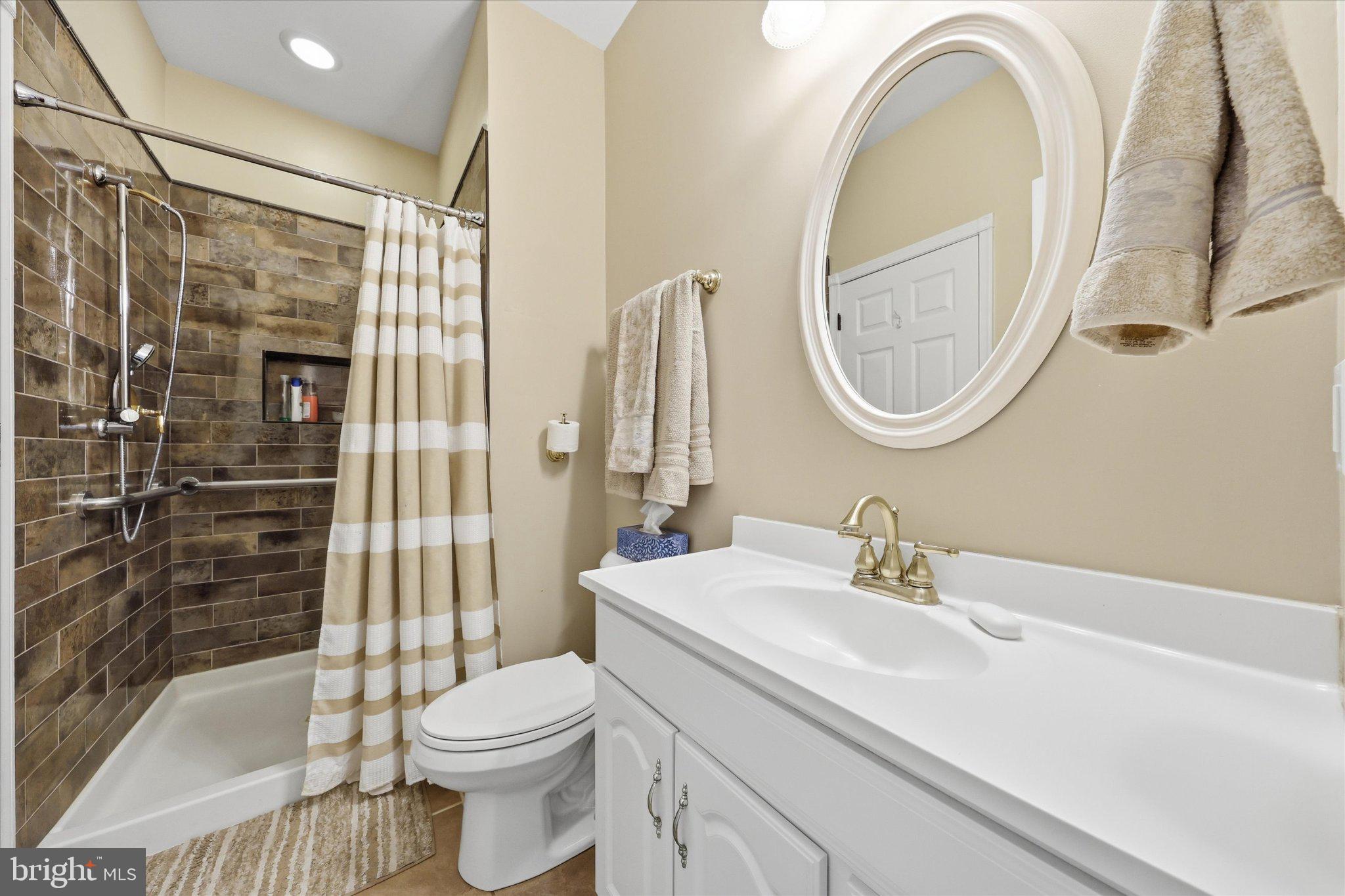MIDDLETOWN - Residential