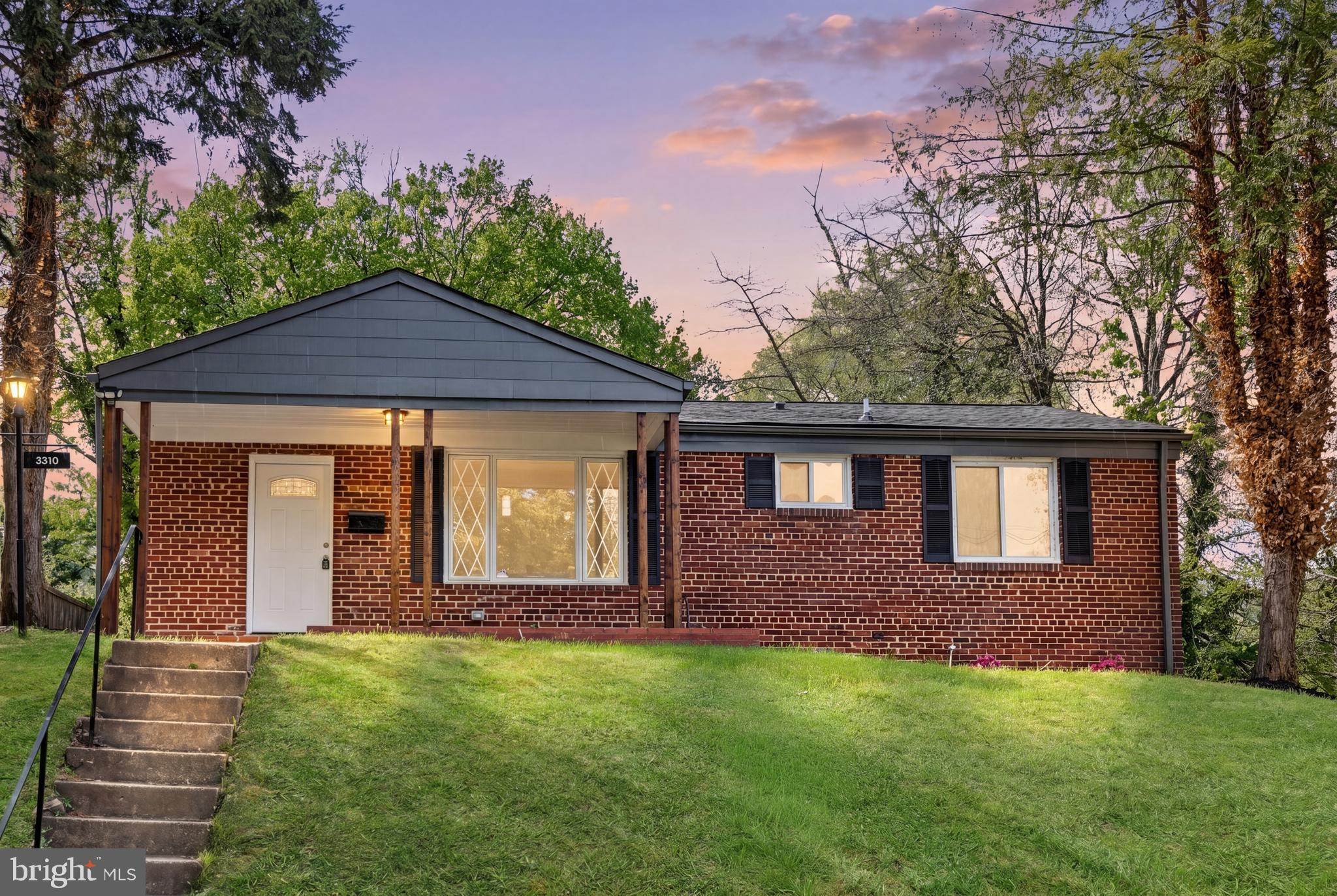 UNIVERSITY HILLS - Residential