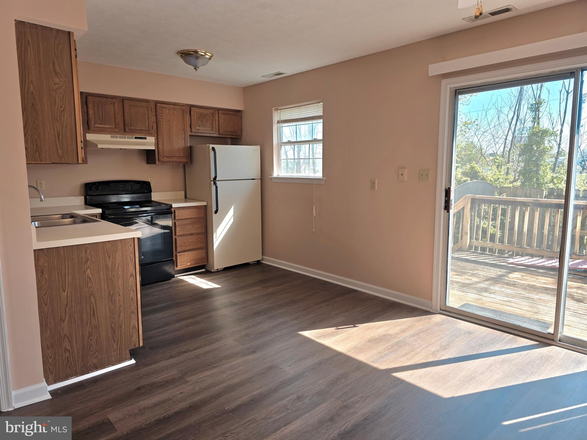 MUSSELMAN SQUARE - Residential