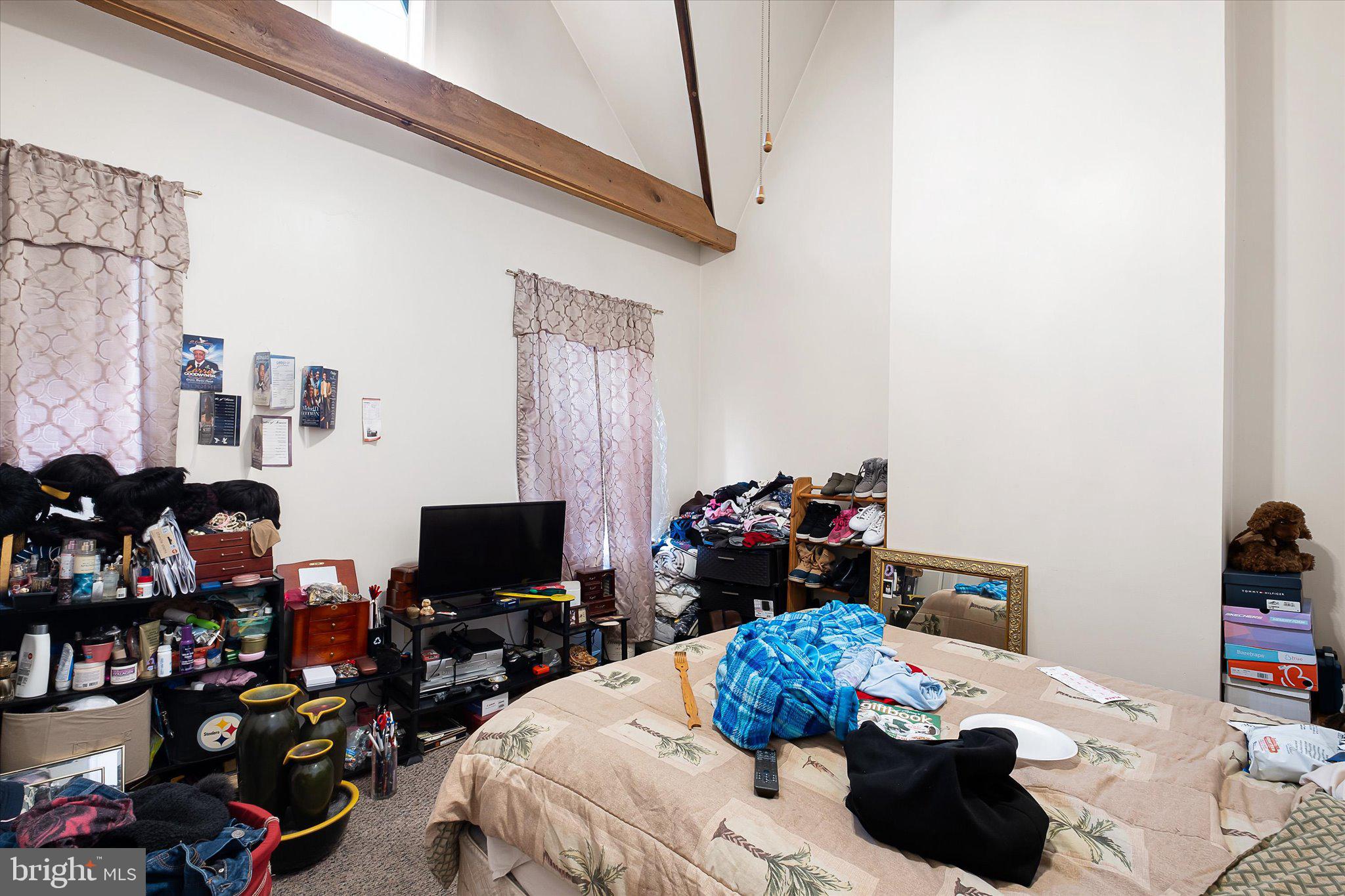 HEDGEVILLE - Residential Income