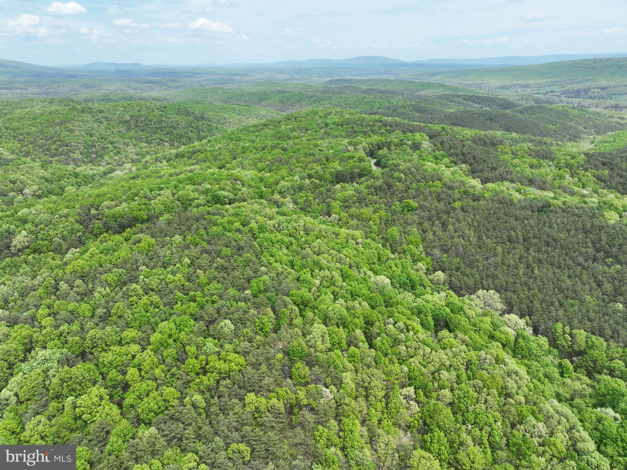 MOUNTAIN AIR - Land