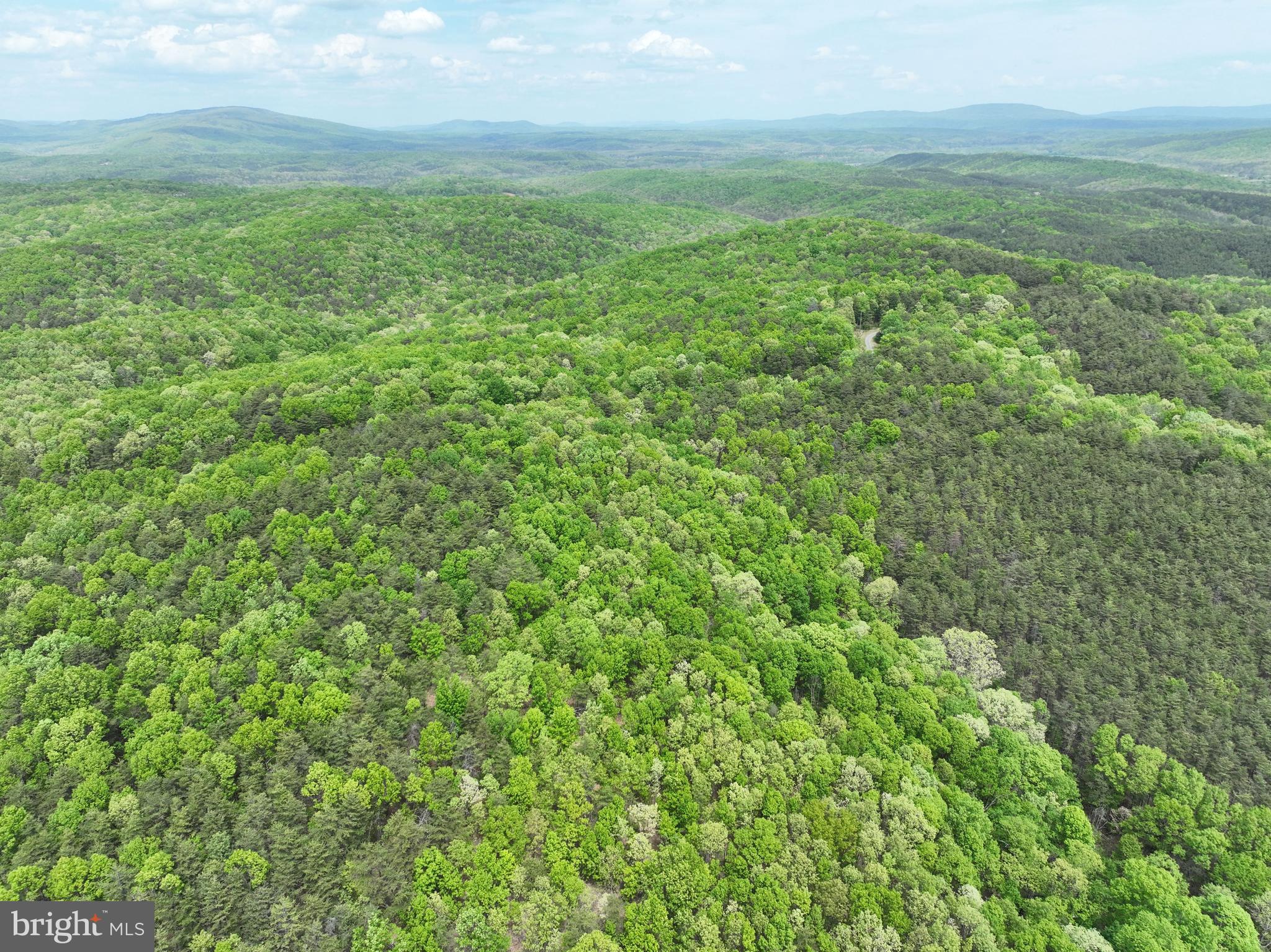 MOUNTAIN AIR - Land