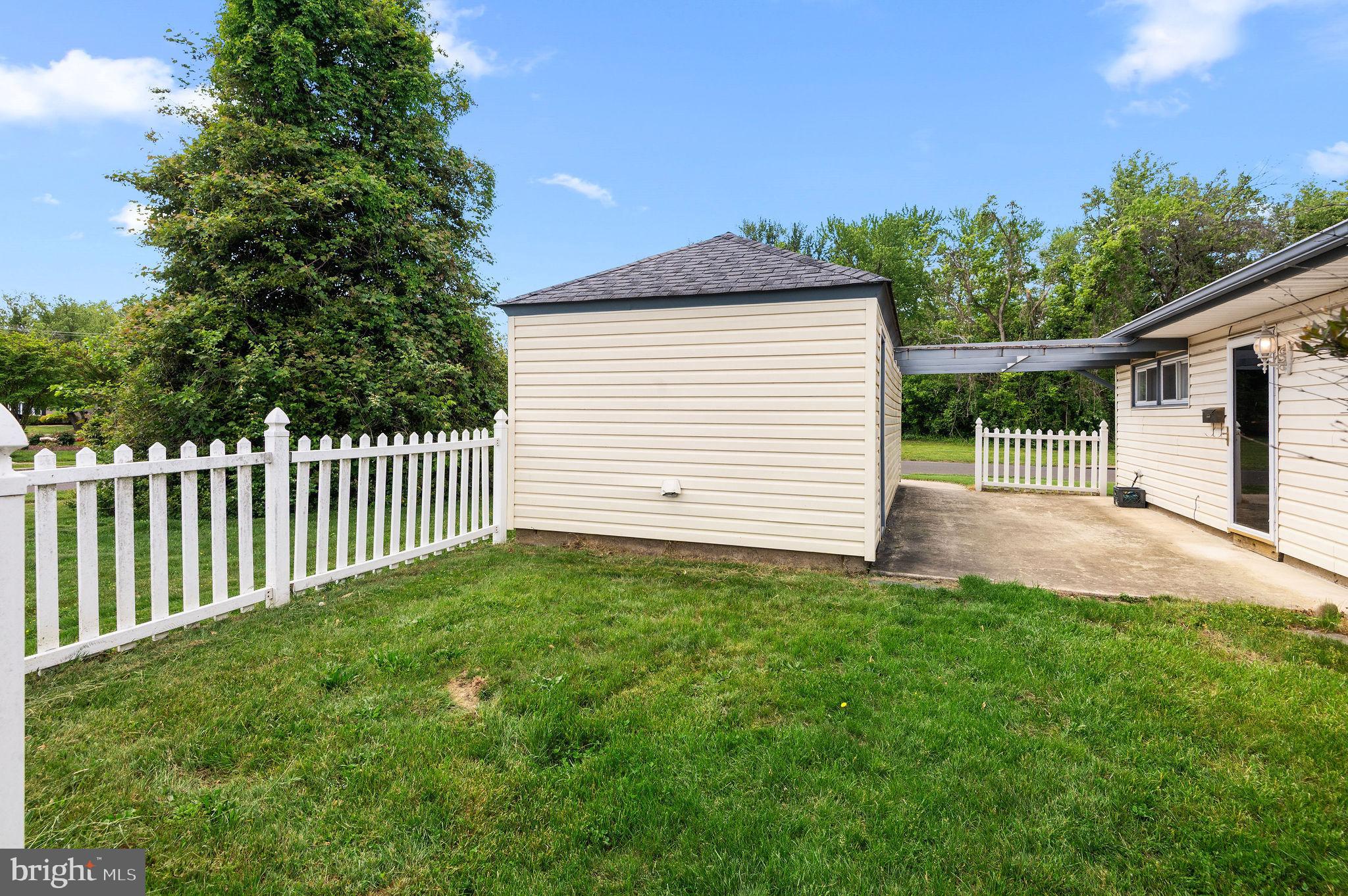 INDIAN CREEK - Residential