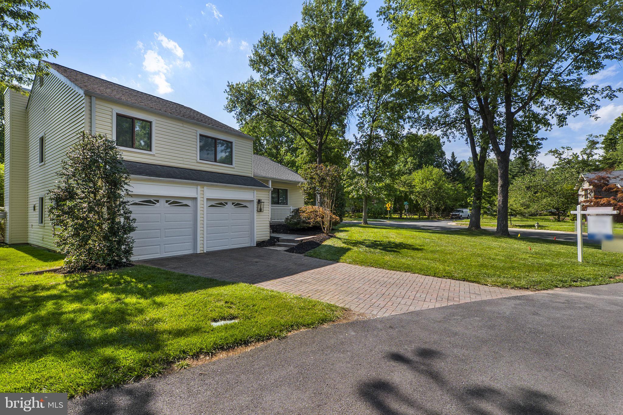 CHURCHILL TOWN SECTOR - Residential