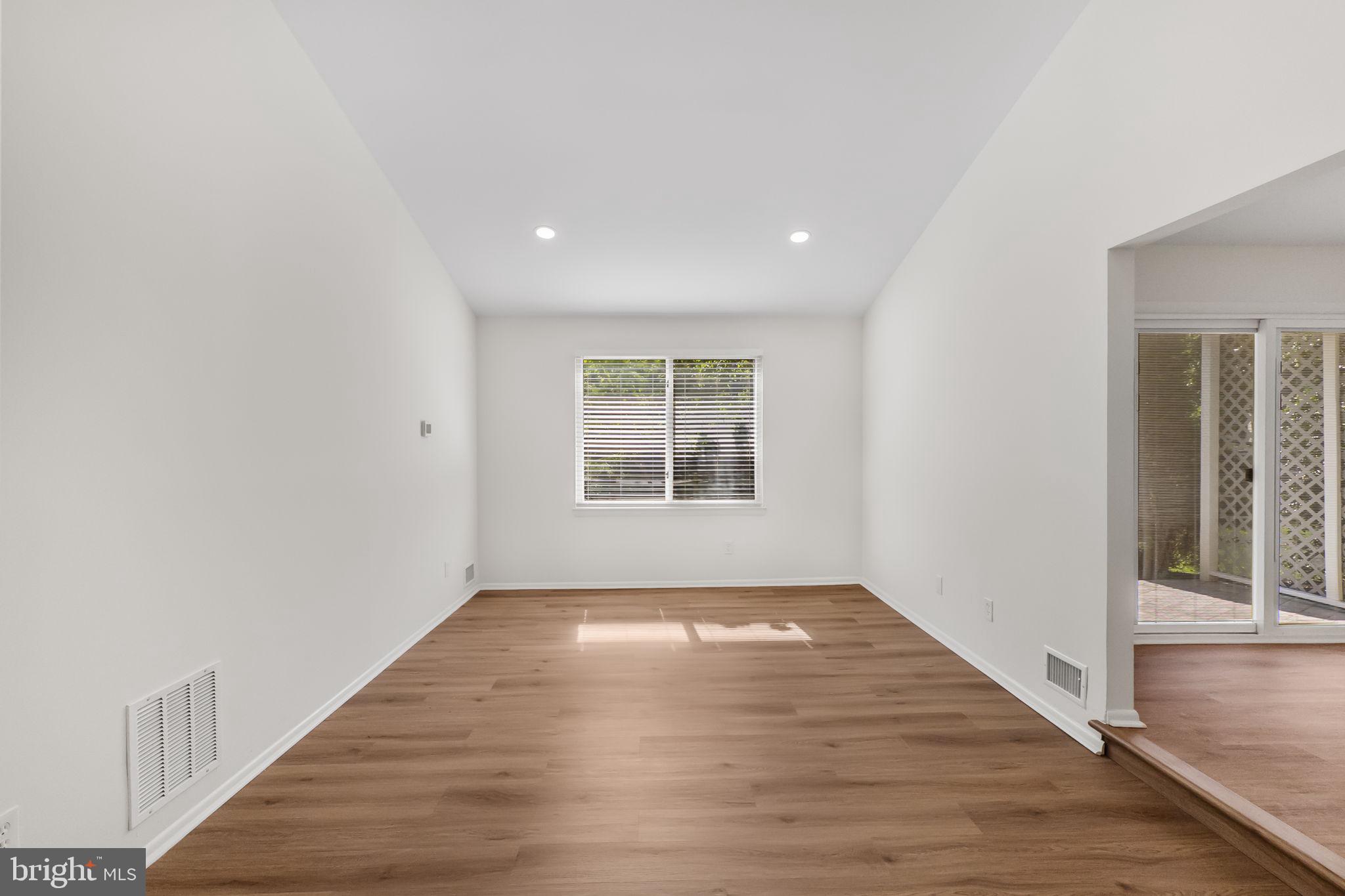 CHURCHILL TOWN SECTOR - Residential