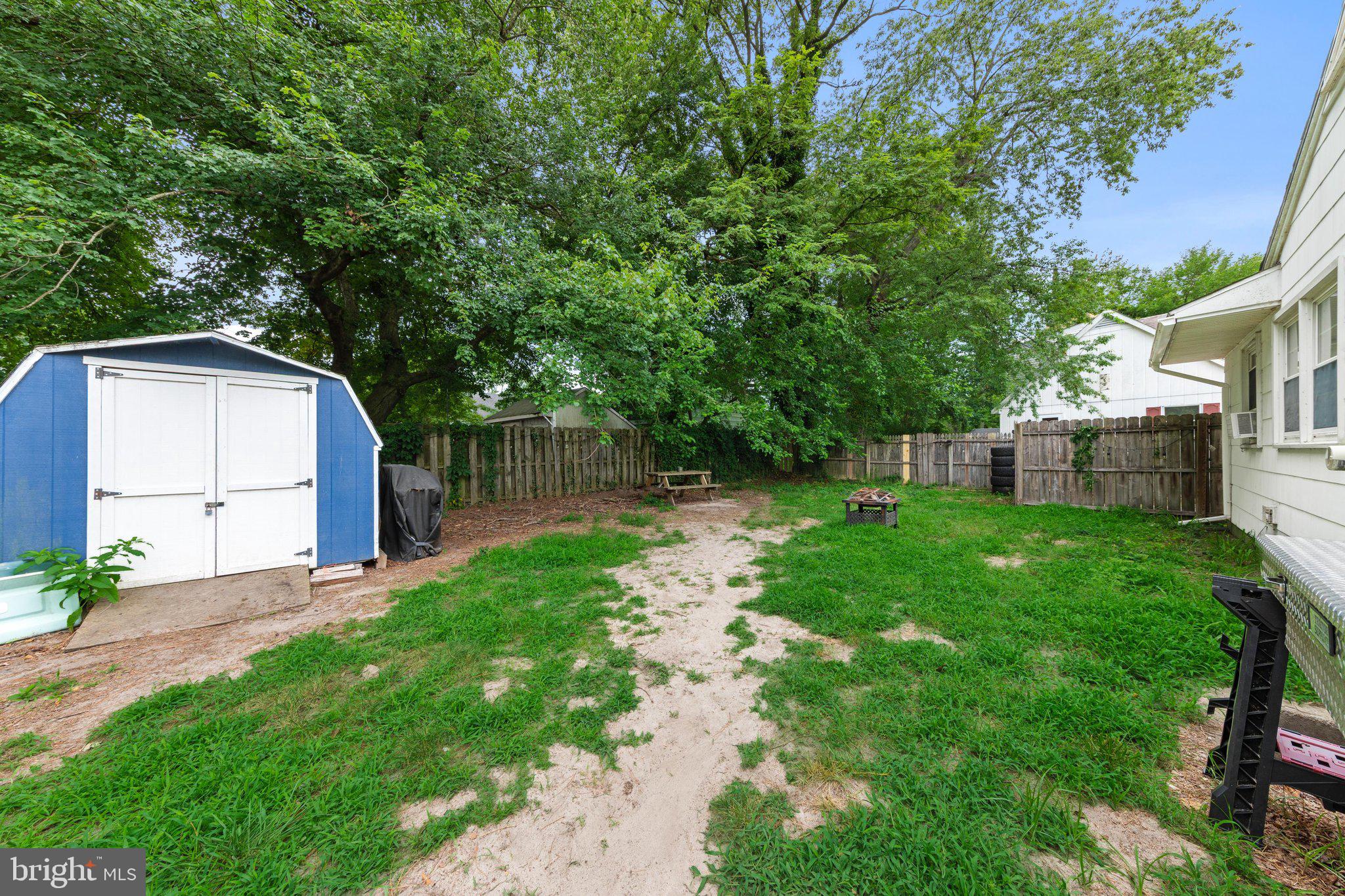 LINCOLN VILLAGE - Residential