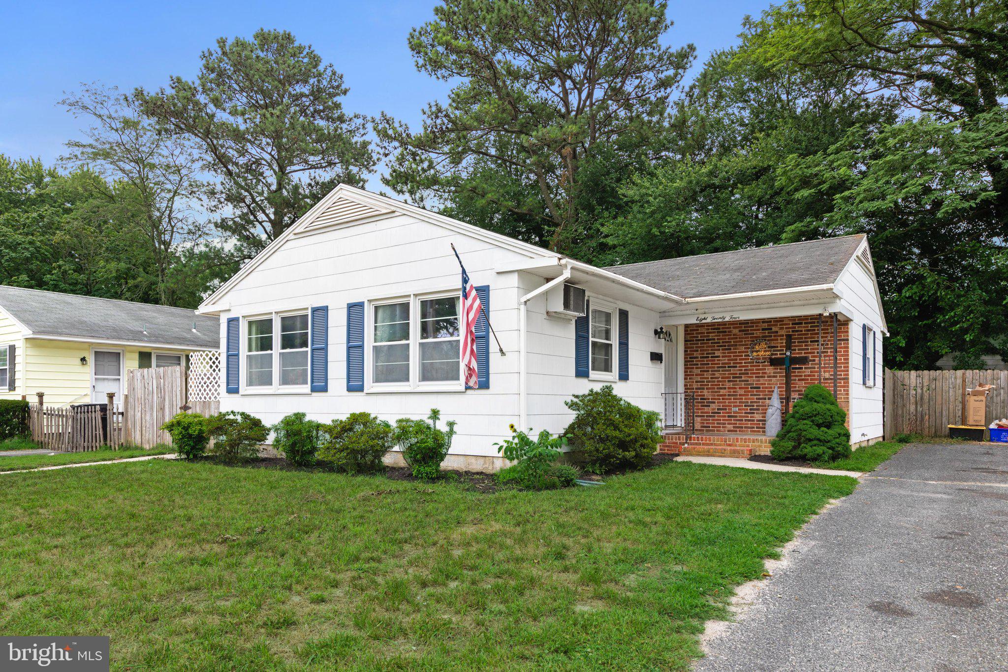 LINCOLN VILLAGE - Residential