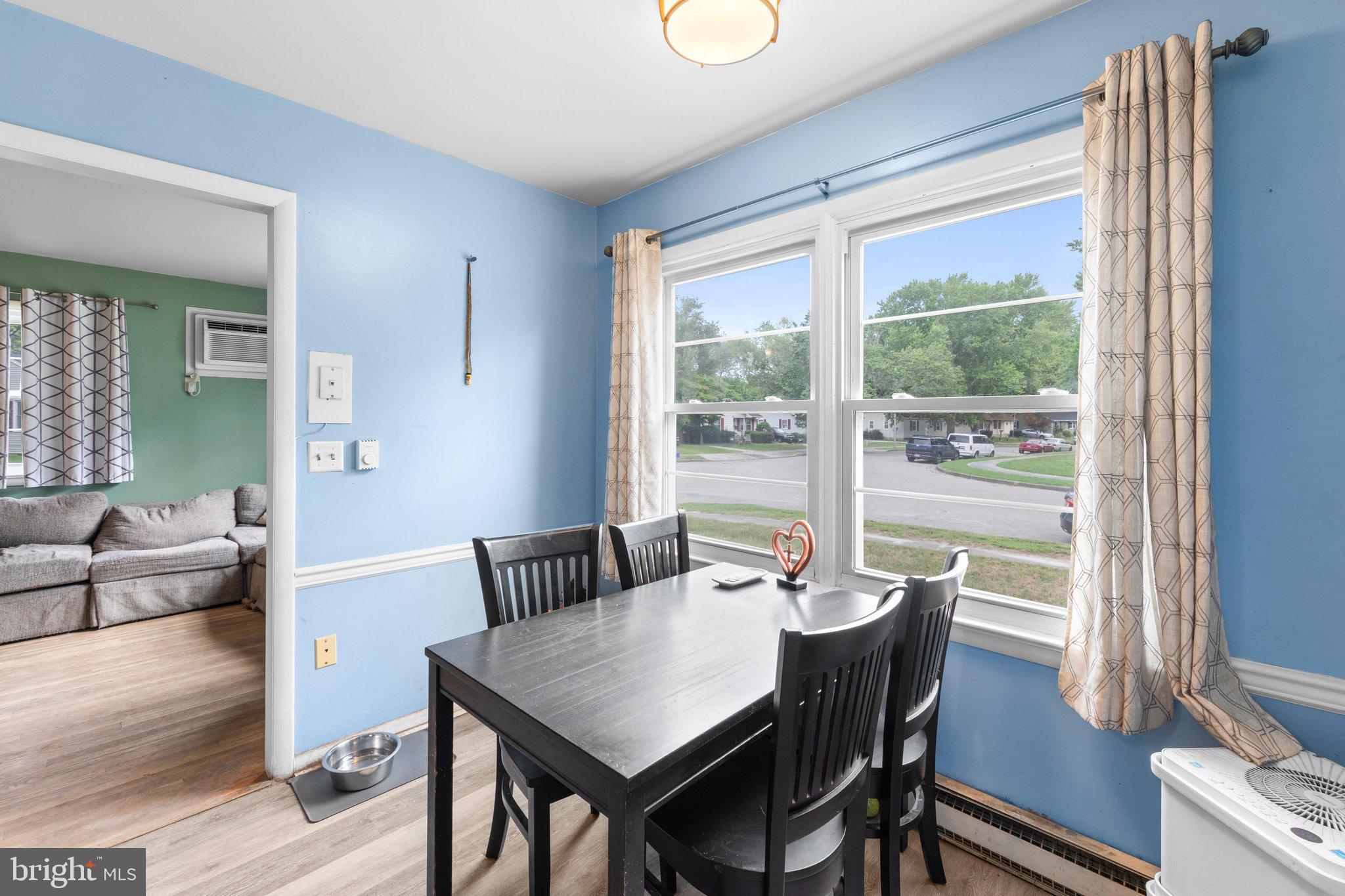 LINCOLN VILLAGE - Residential