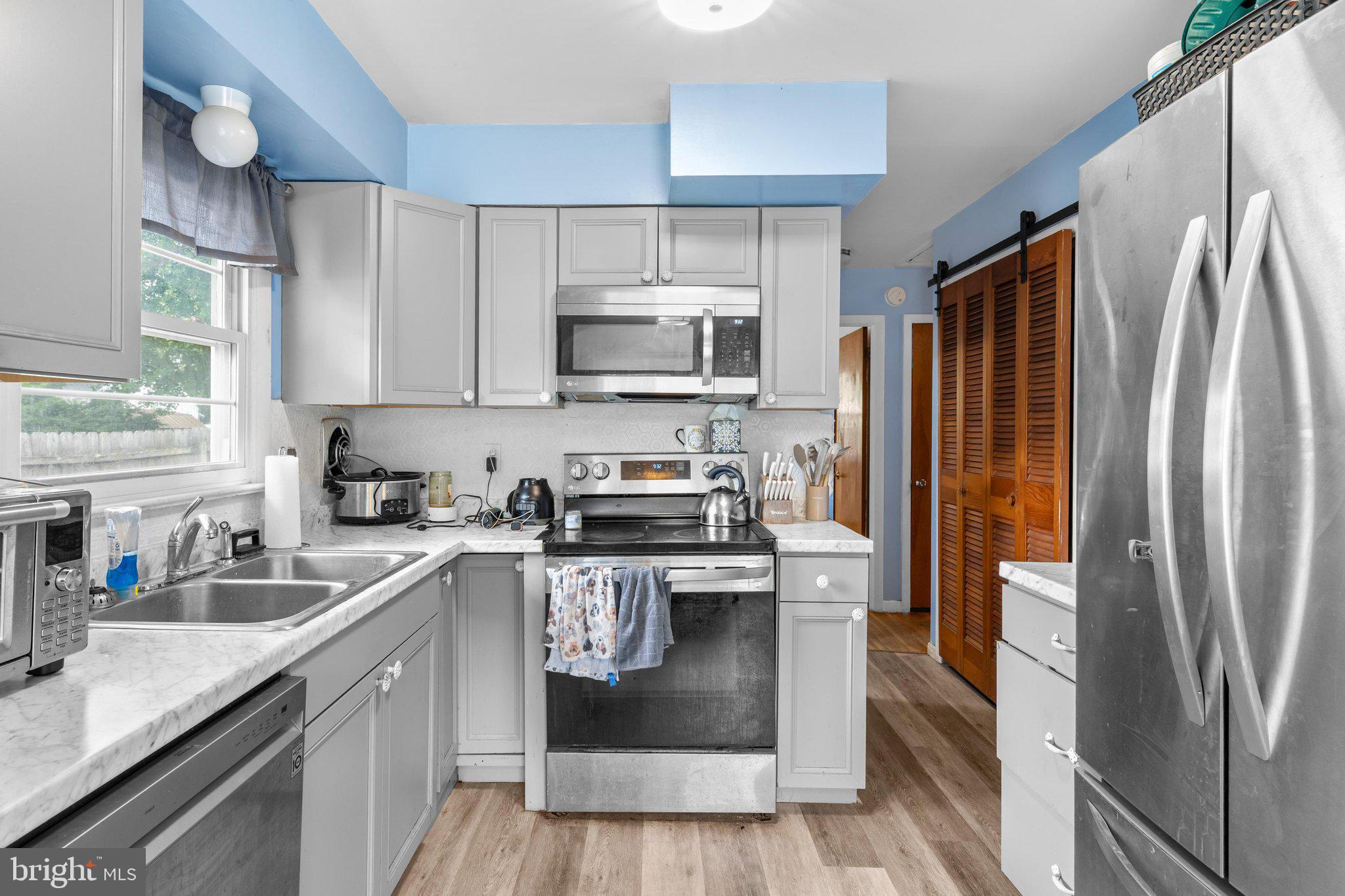 LINCOLN VILLAGE - Residential