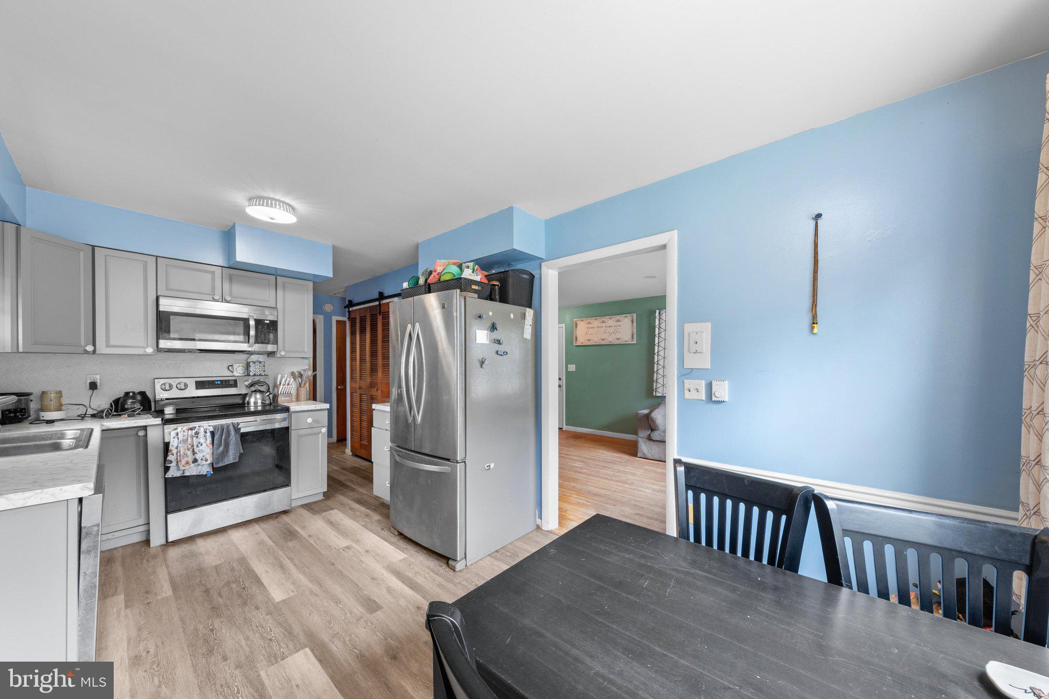 LINCOLN VILLAGE - Residential