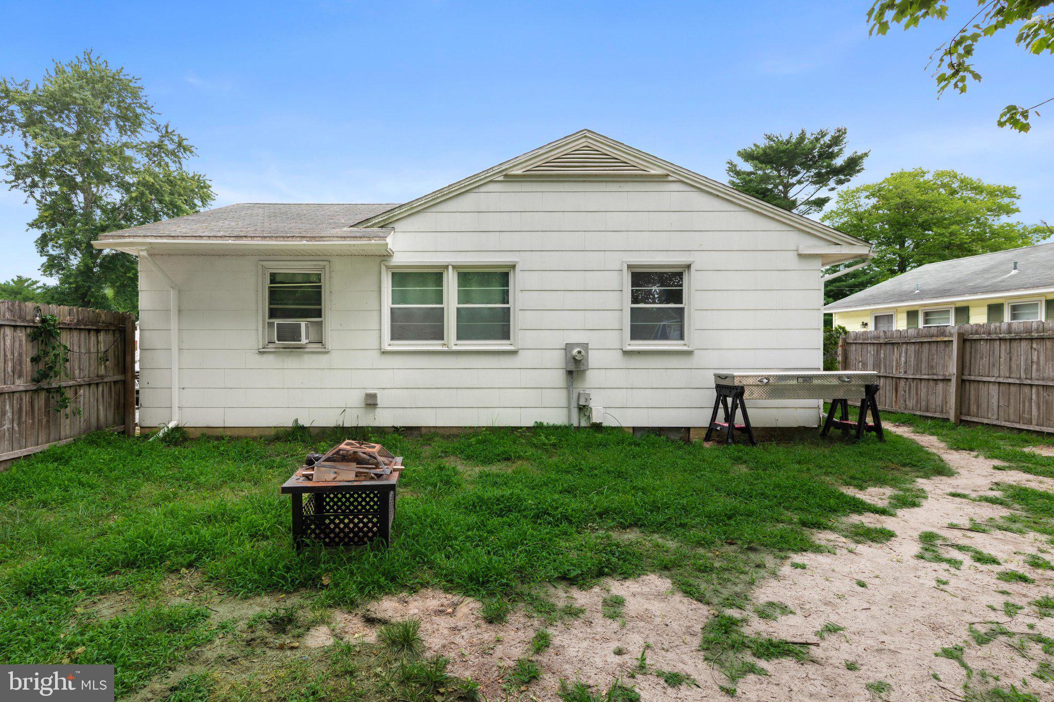 LINCOLN VILLAGE - Residential