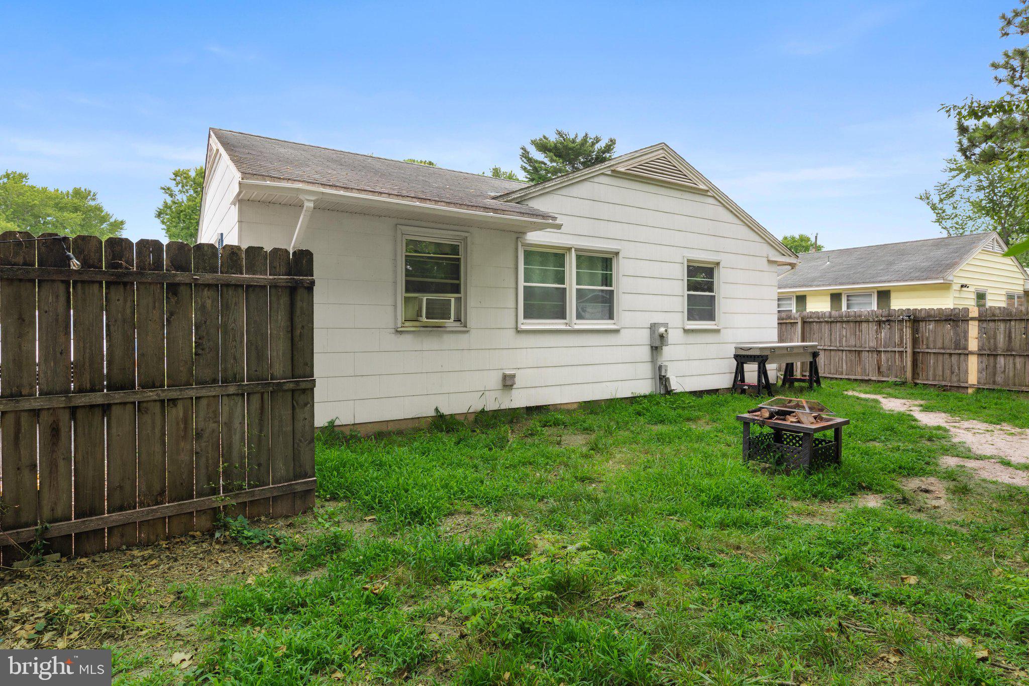 LINCOLN VILLAGE - Residential