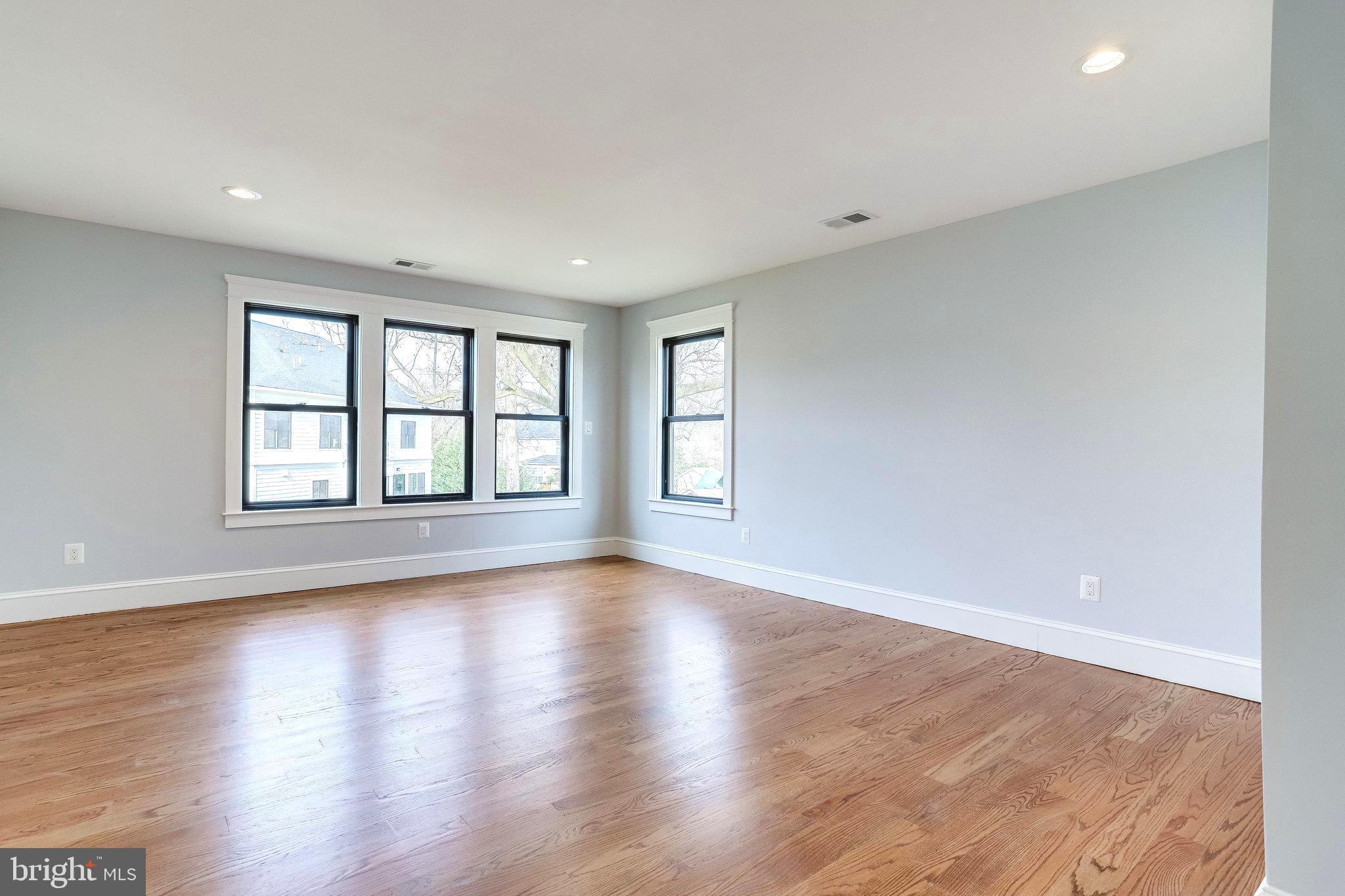 ORCHARD CREST - Residential