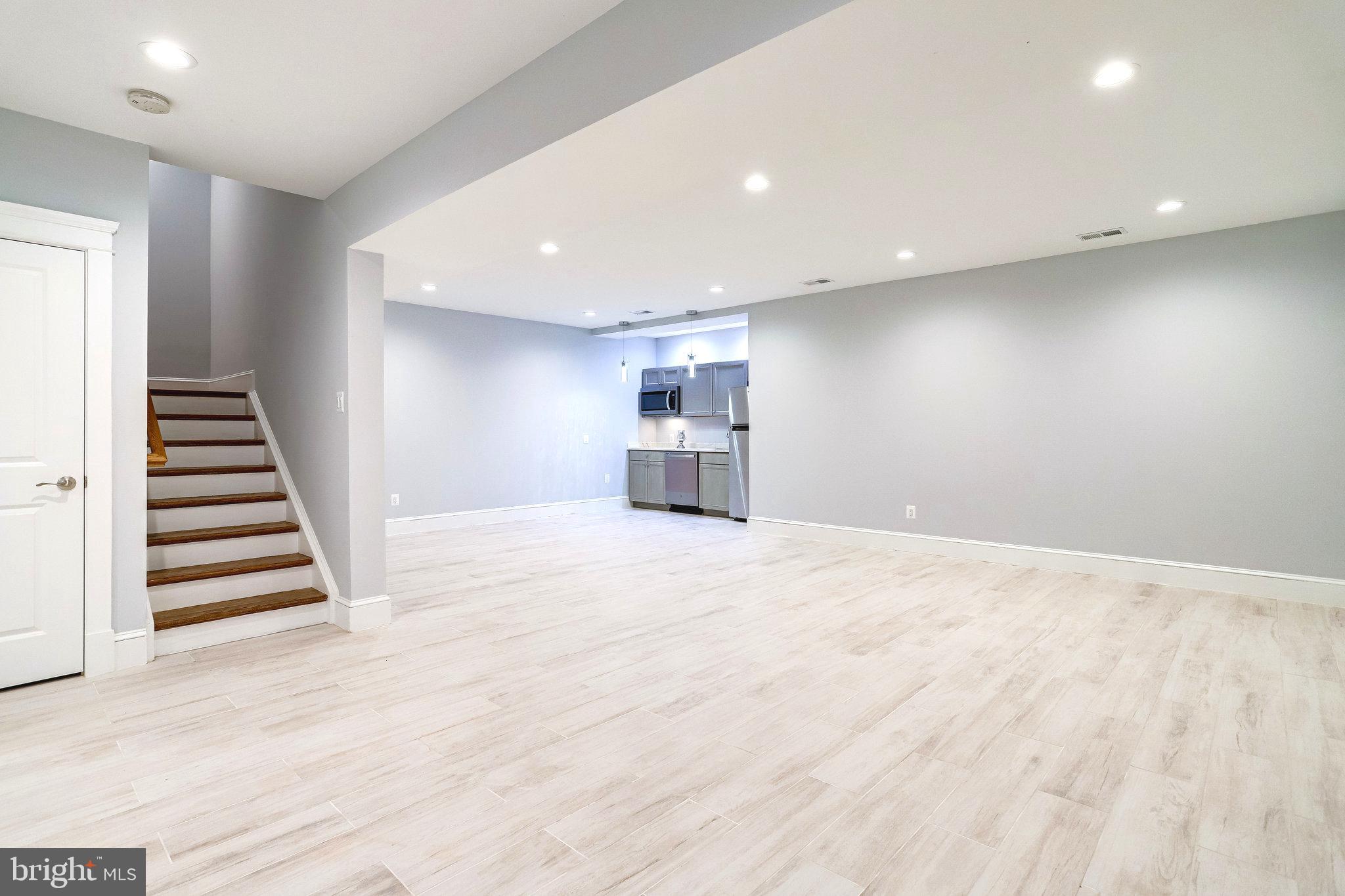 ORCHARD CREST - Residential
