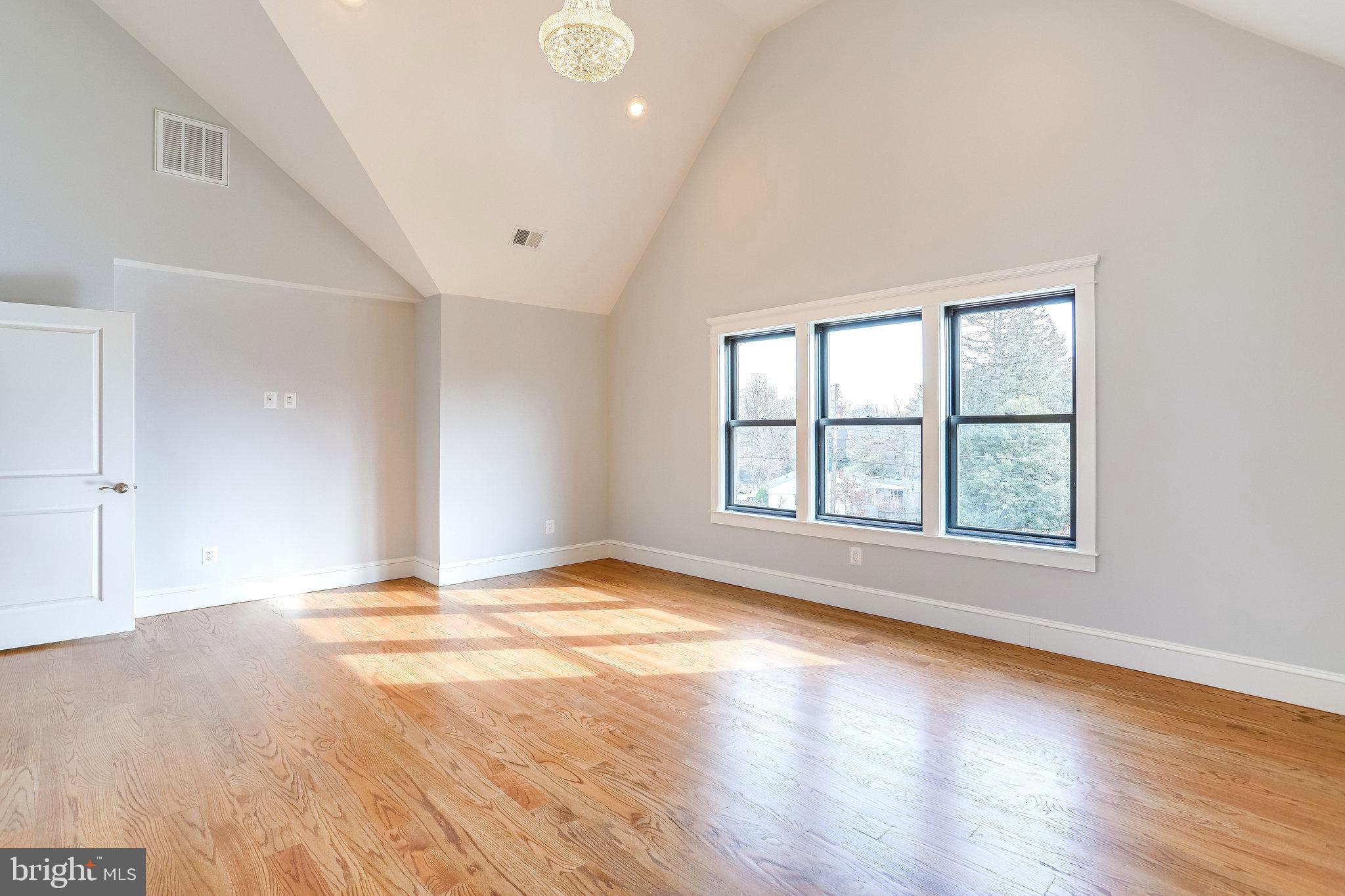 ORCHARD CREST - Residential