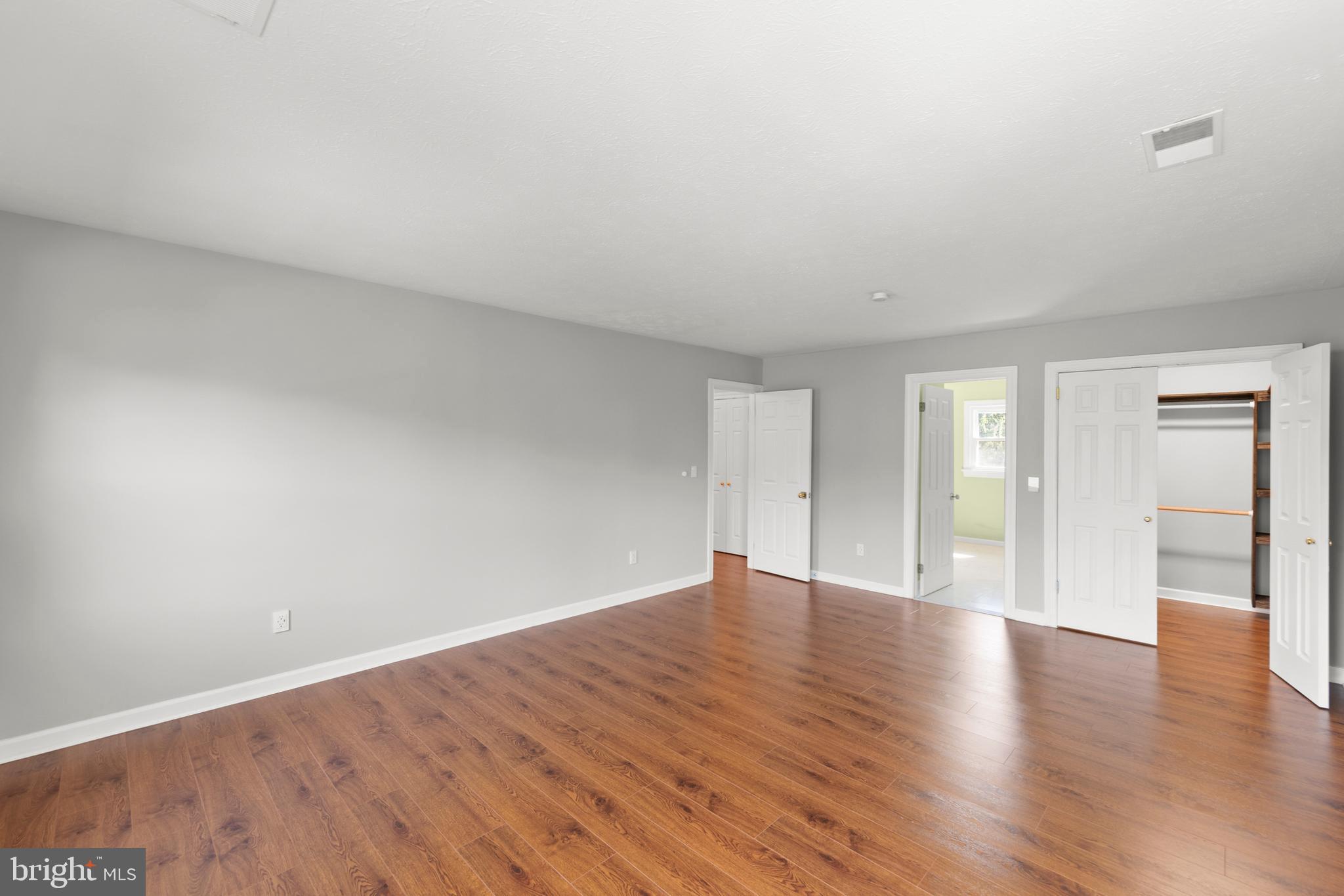 SPRING HOLLOW ESTATES - Residential