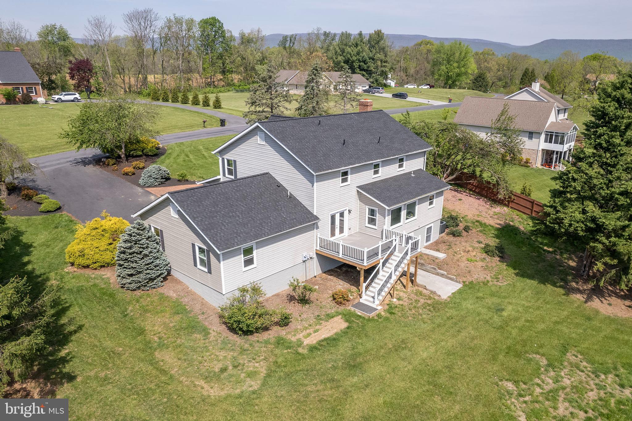 SPRING HOLLOW ESTATES - Residential