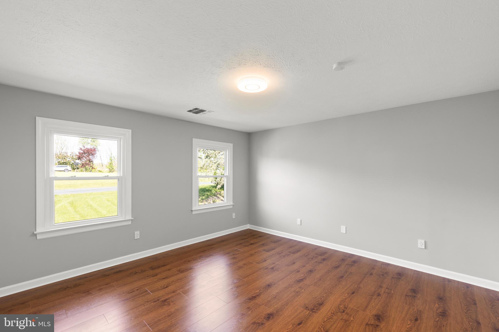 SPRING HOLLOW ESTATES - Residential