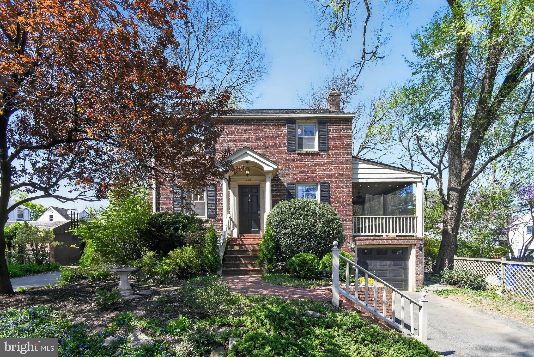 WOODSIDE - Residential