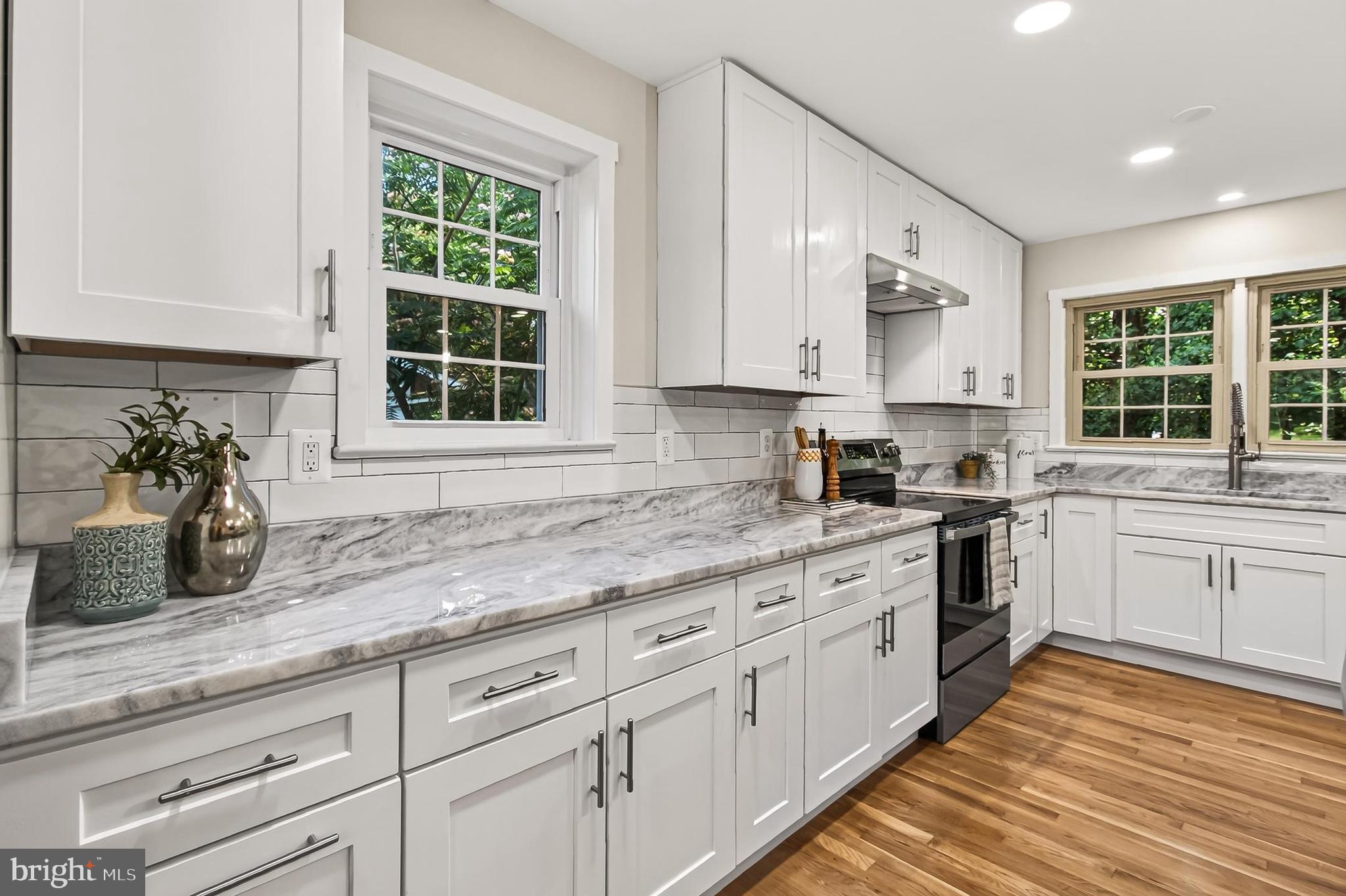 SLEEPY HOLLOW WOODS - Residential