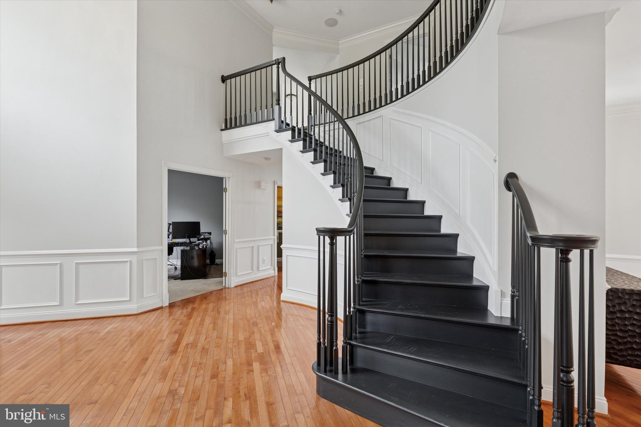 RIVERCREST - Residential