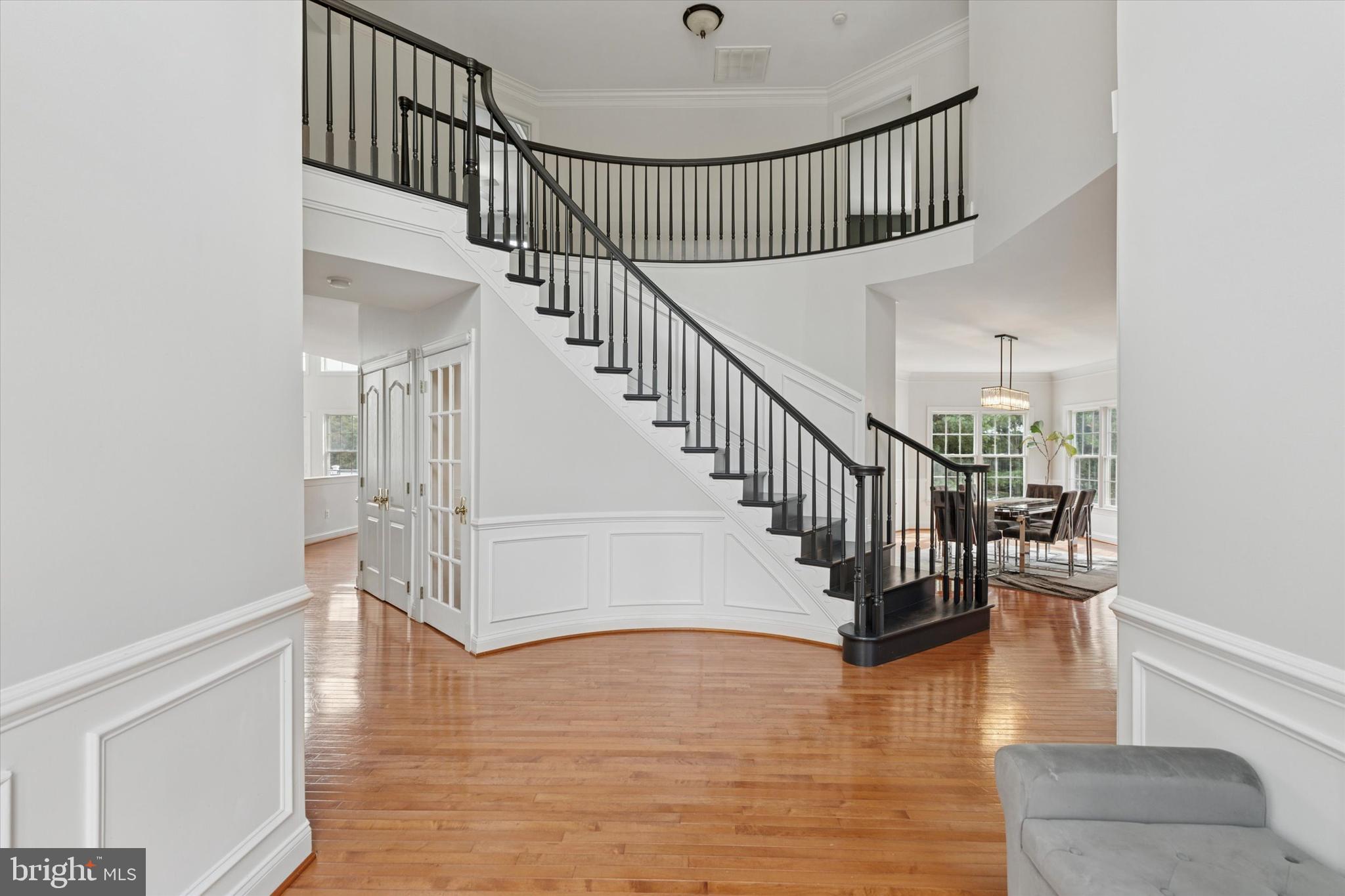 RIVERCREST - Residential