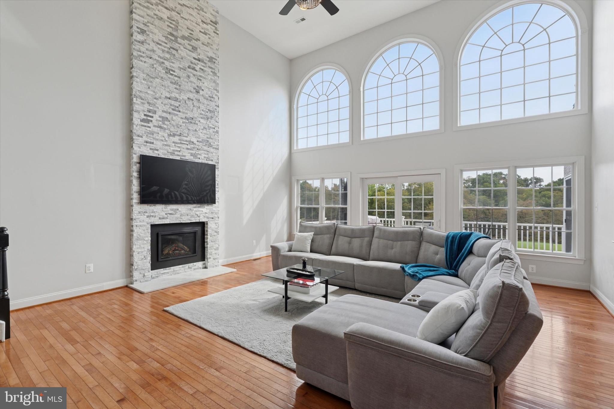 RIVERCREST - Residential