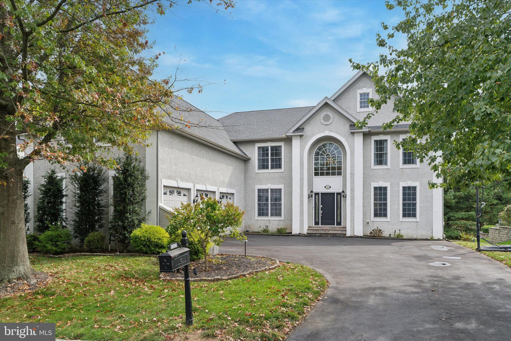 RIVERCREST - Residential