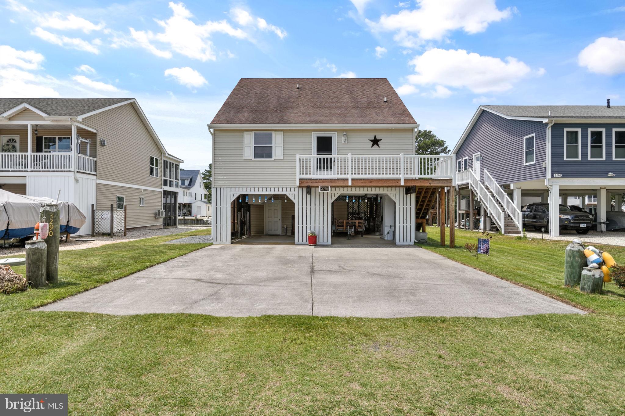 CAPTAIN'S COVE - Residential