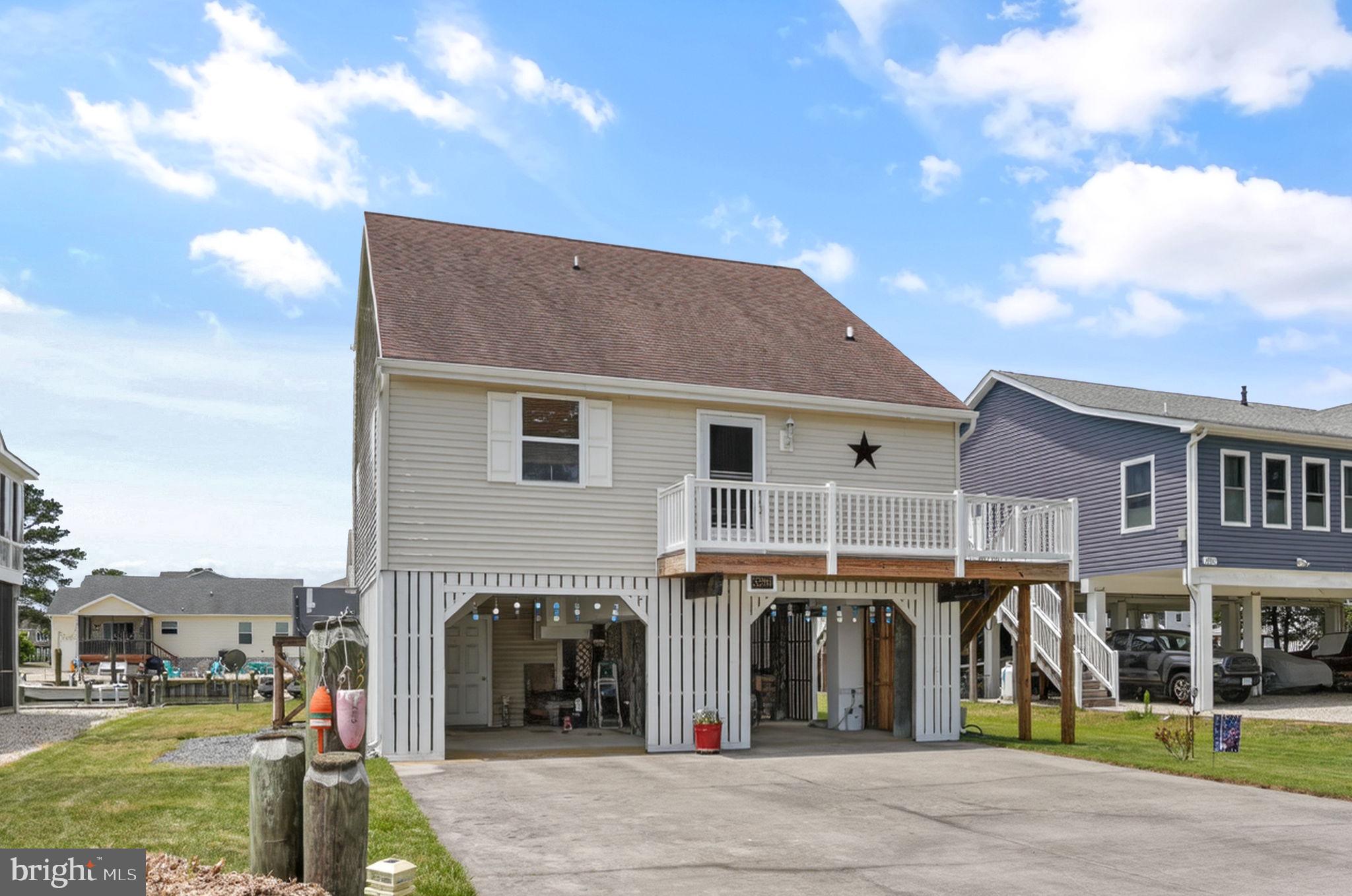 CAPTAIN'S COVE - Residential