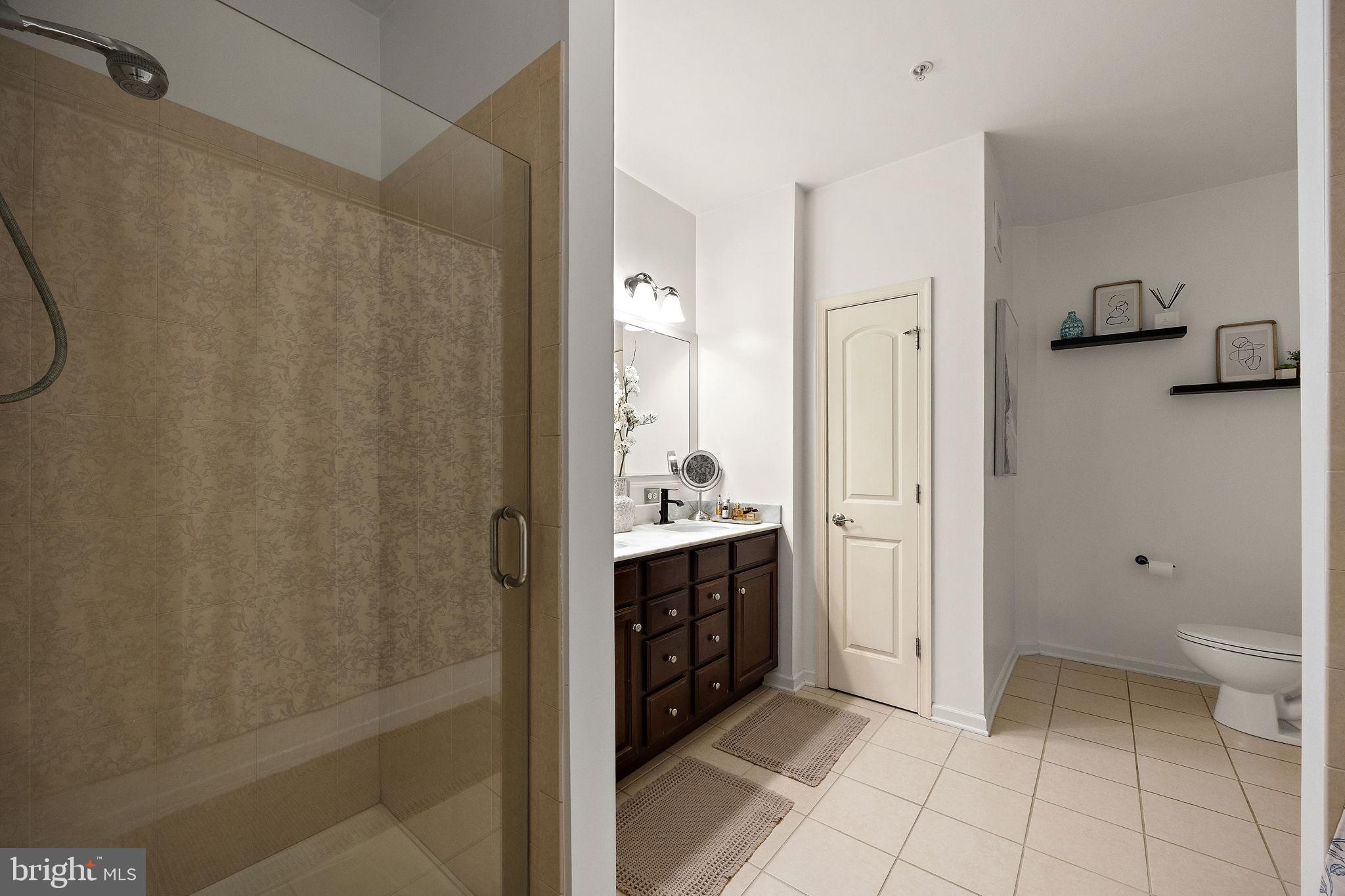 THE HOLLOW AT FOX VA - Residential