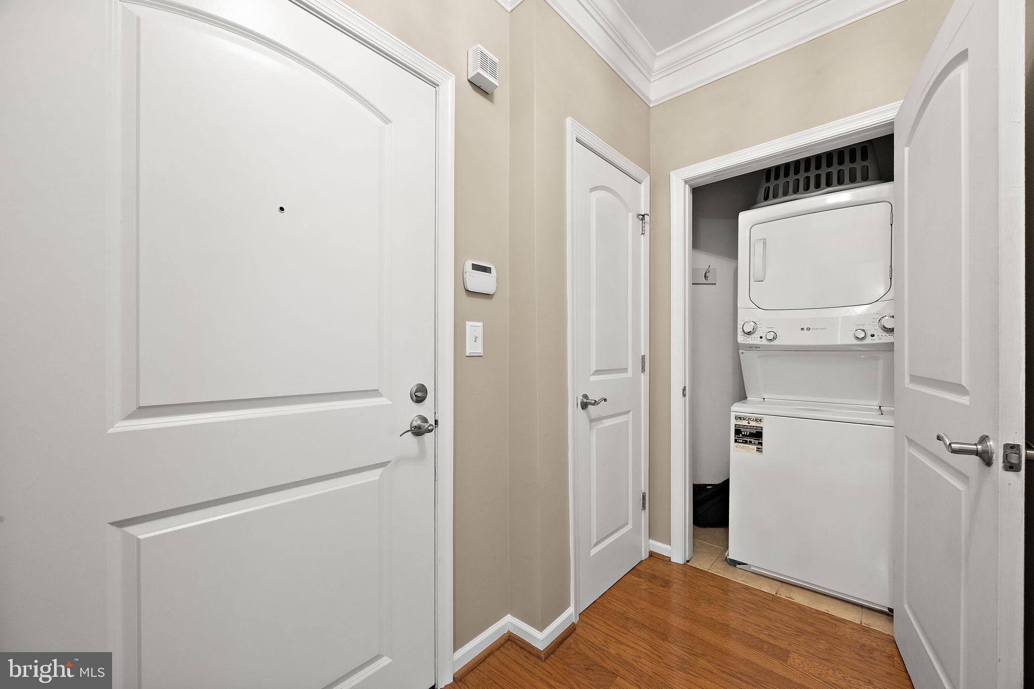 THE HOLLOW AT FOX VA - Residential