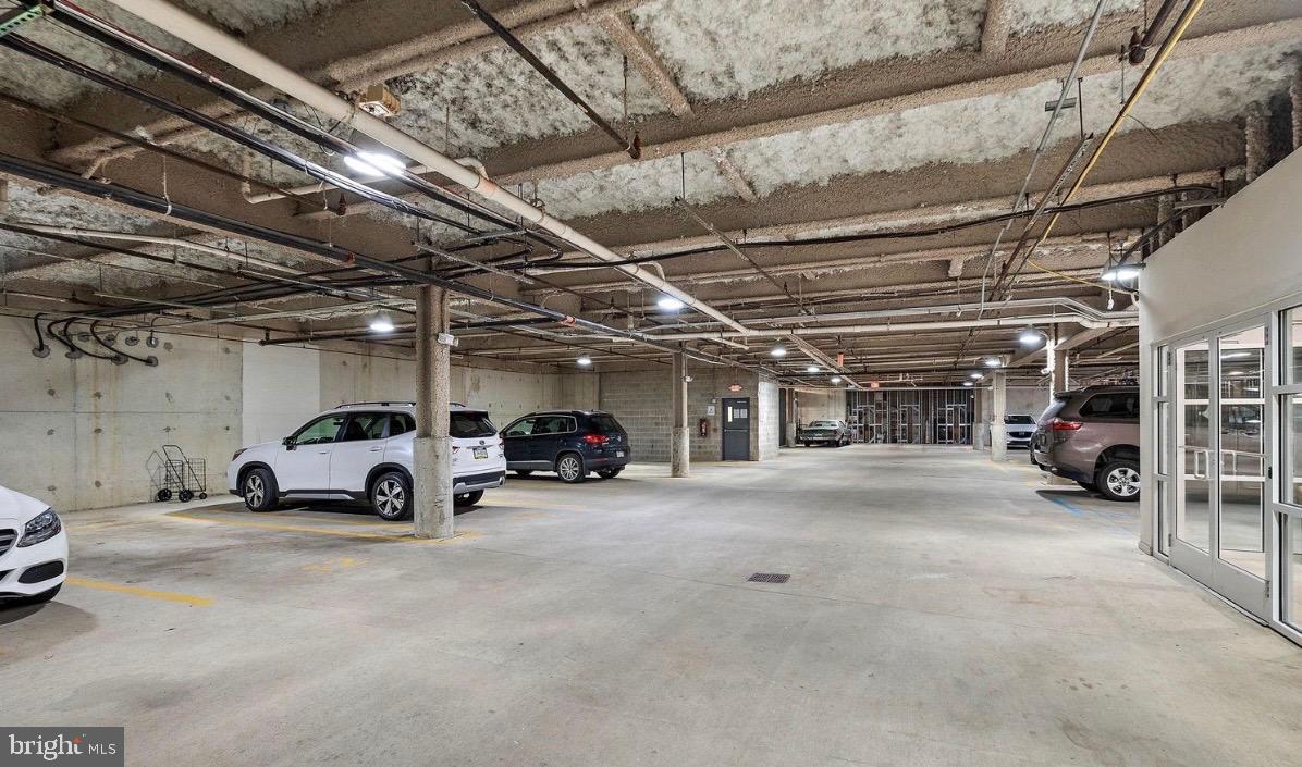 THE HOLLOW AT FOX VA - Residential