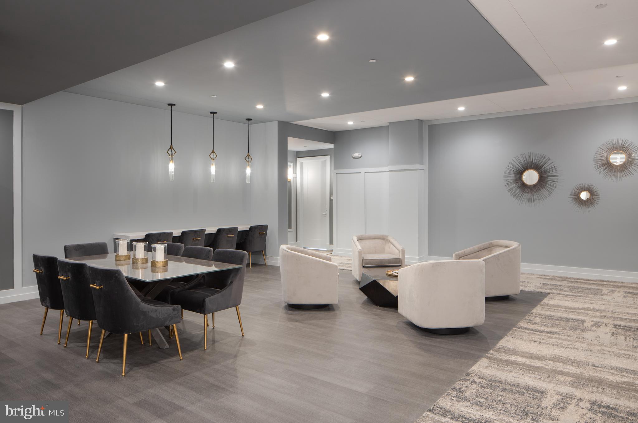 101 NORTH QUEEN - Residential