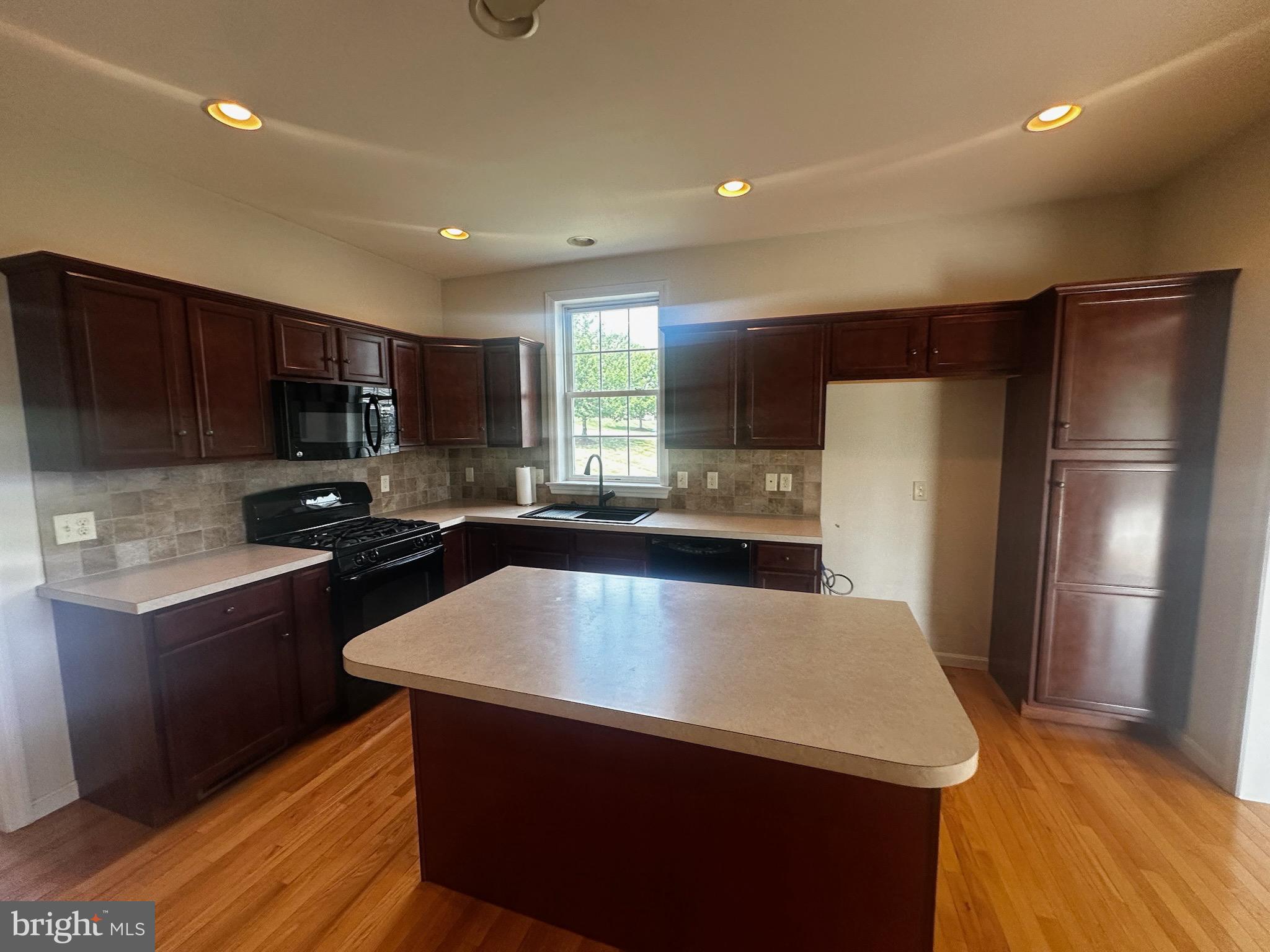 WOODS EDGE OF ELIZABETHTOWN - Residential