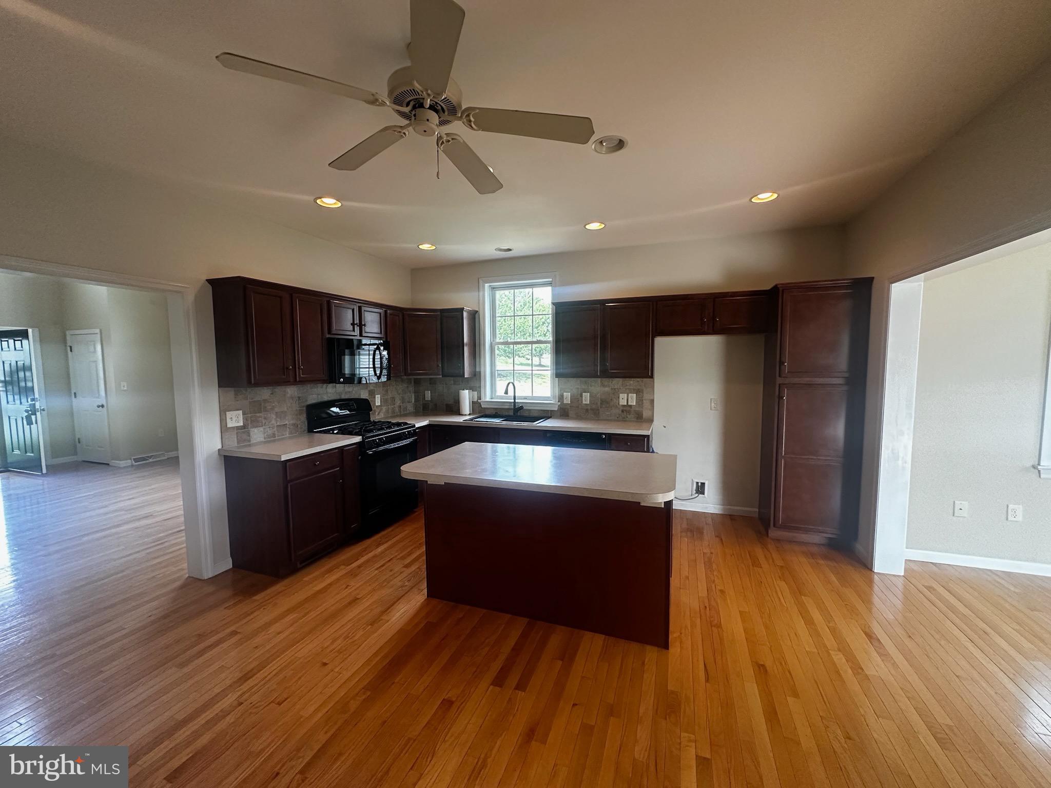 WOODS EDGE OF ELIZABETHTOWN - Residential