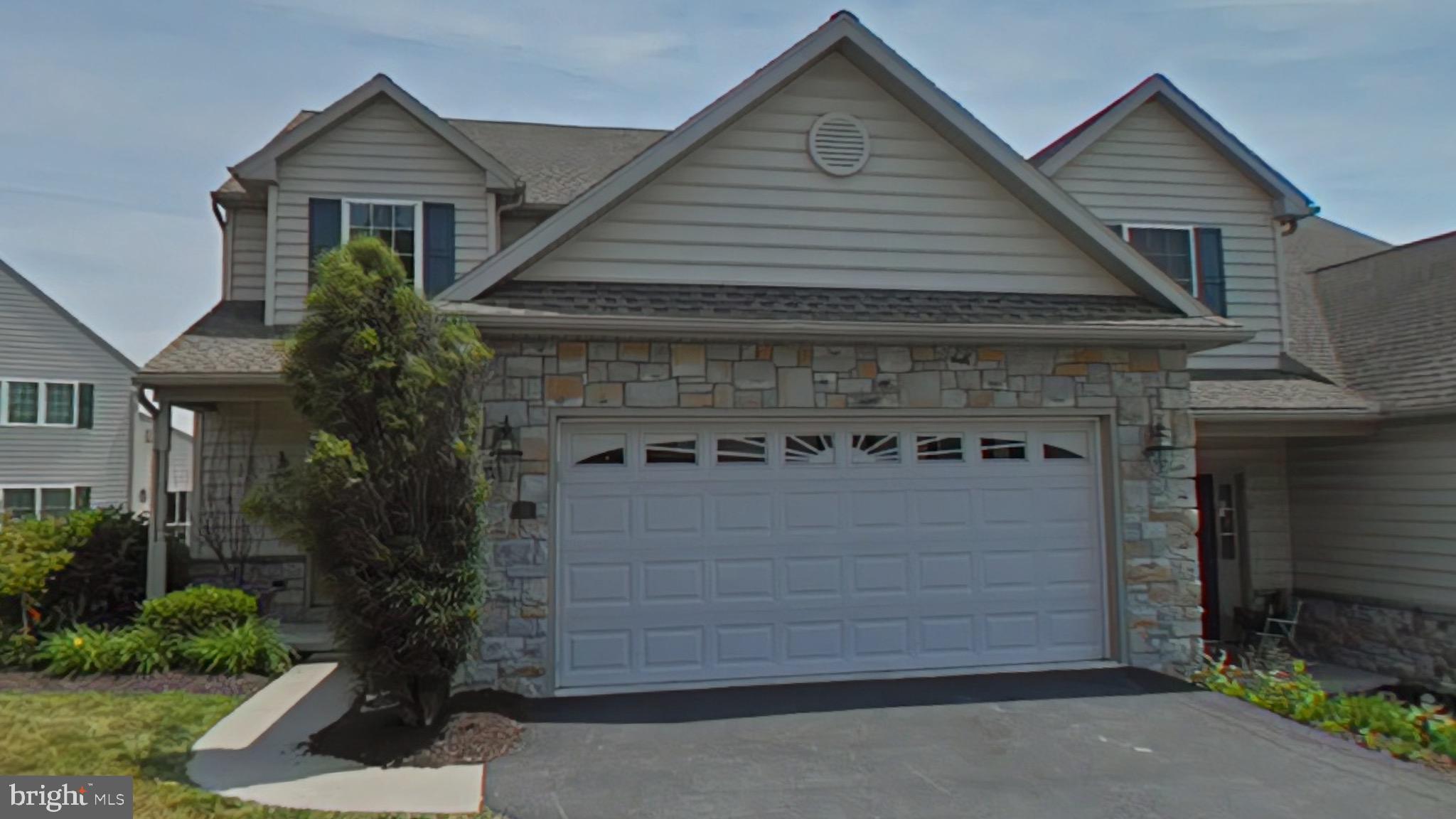 WOODS EDGE OF ELIZABETHTOWN - Residential