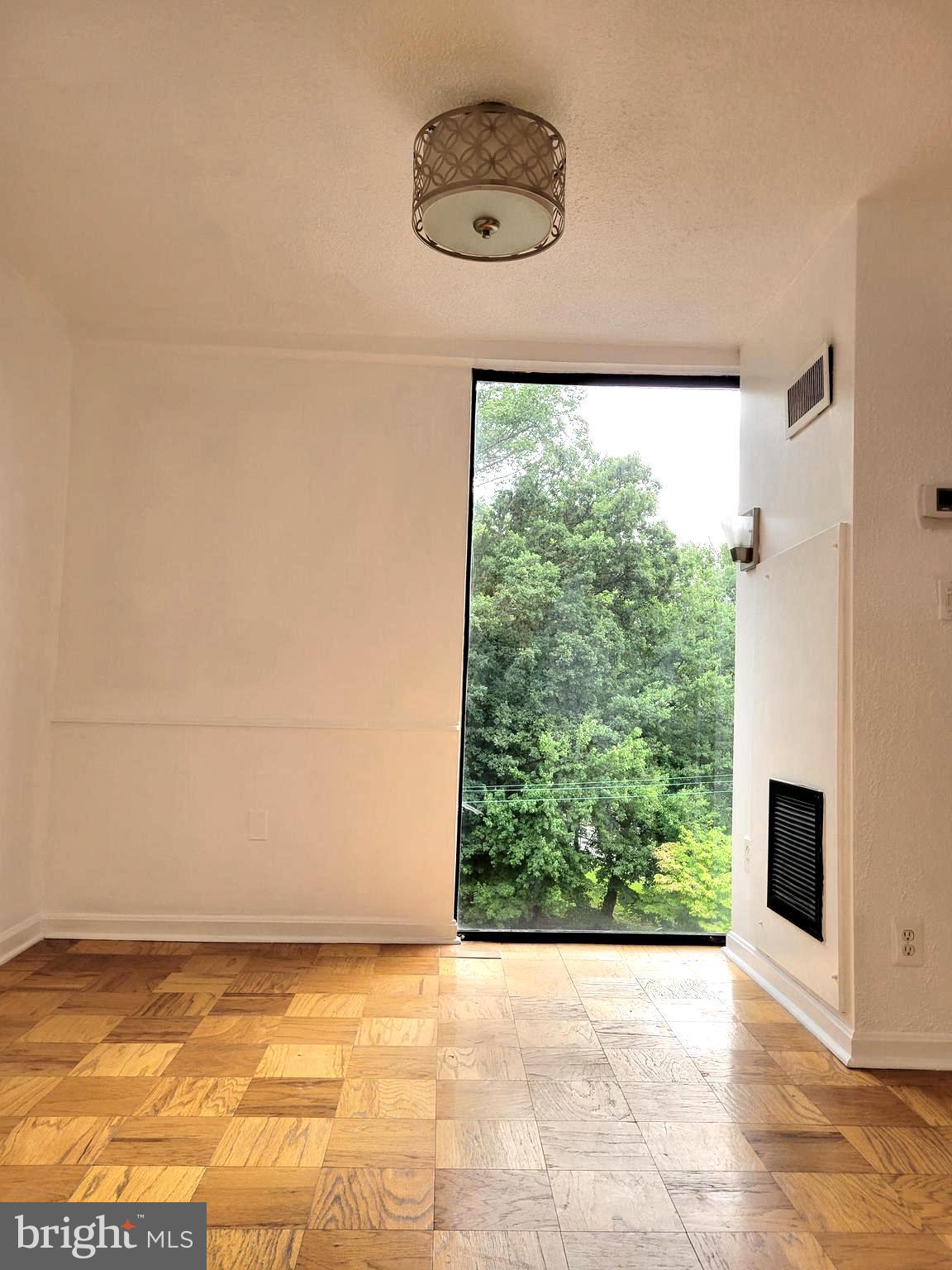 SILVER SPRING - Residential