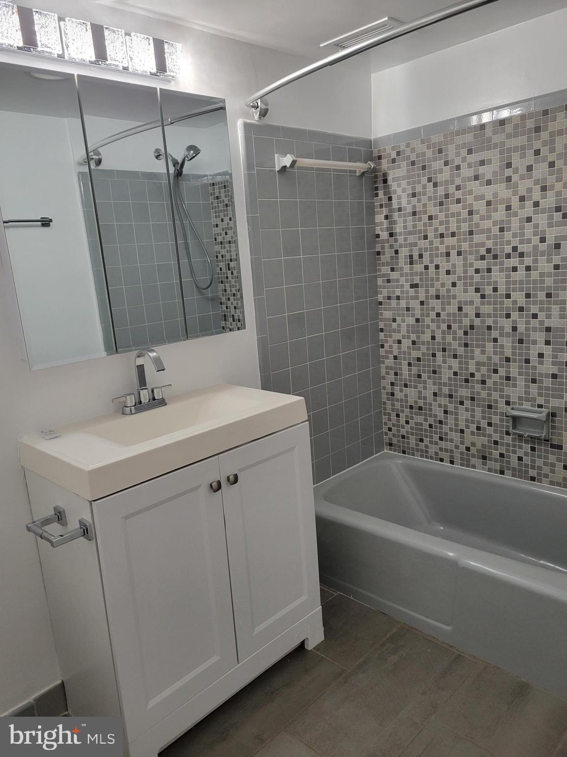 SILVER SPRING - Residential