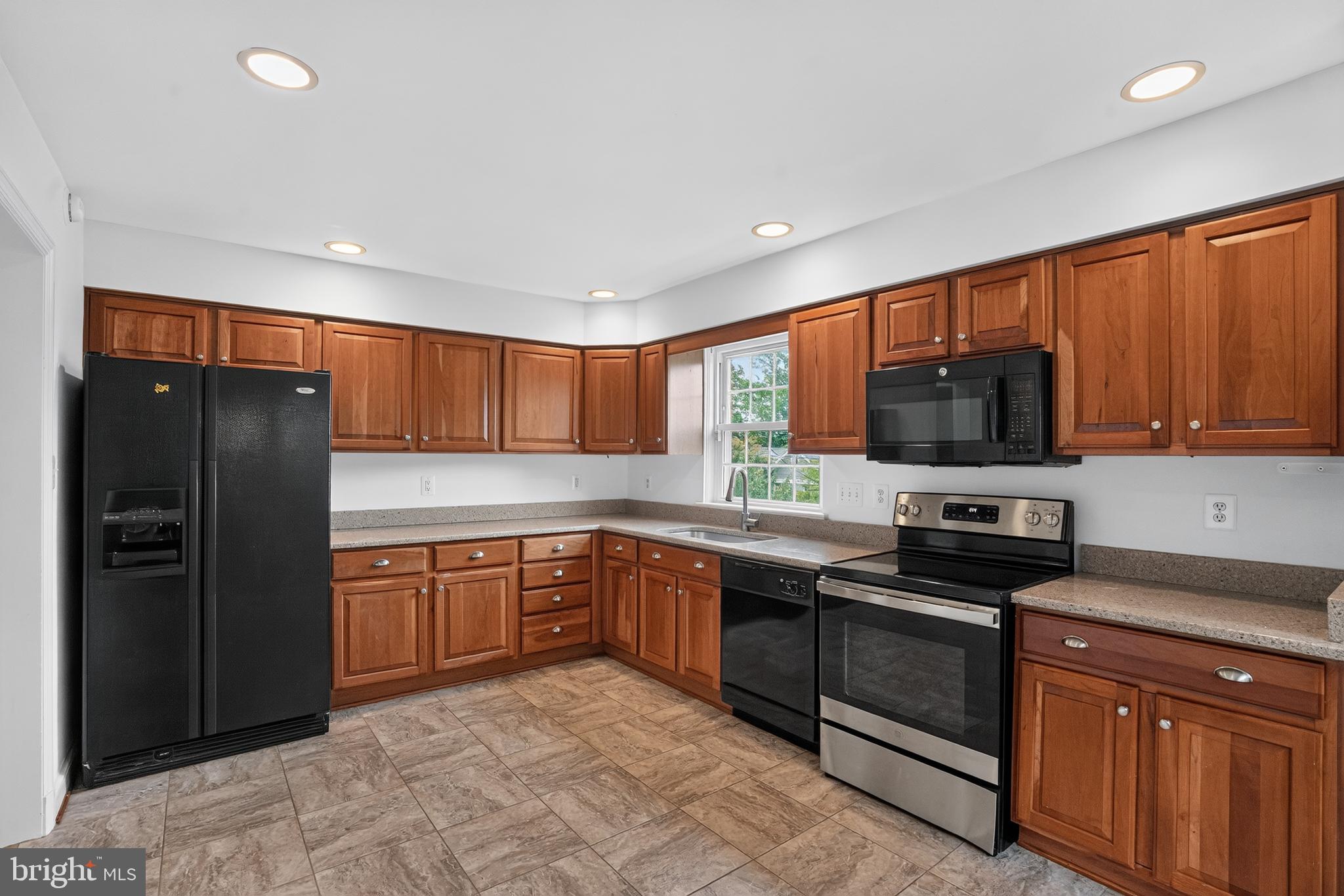 KENWOOD PARK - Residential