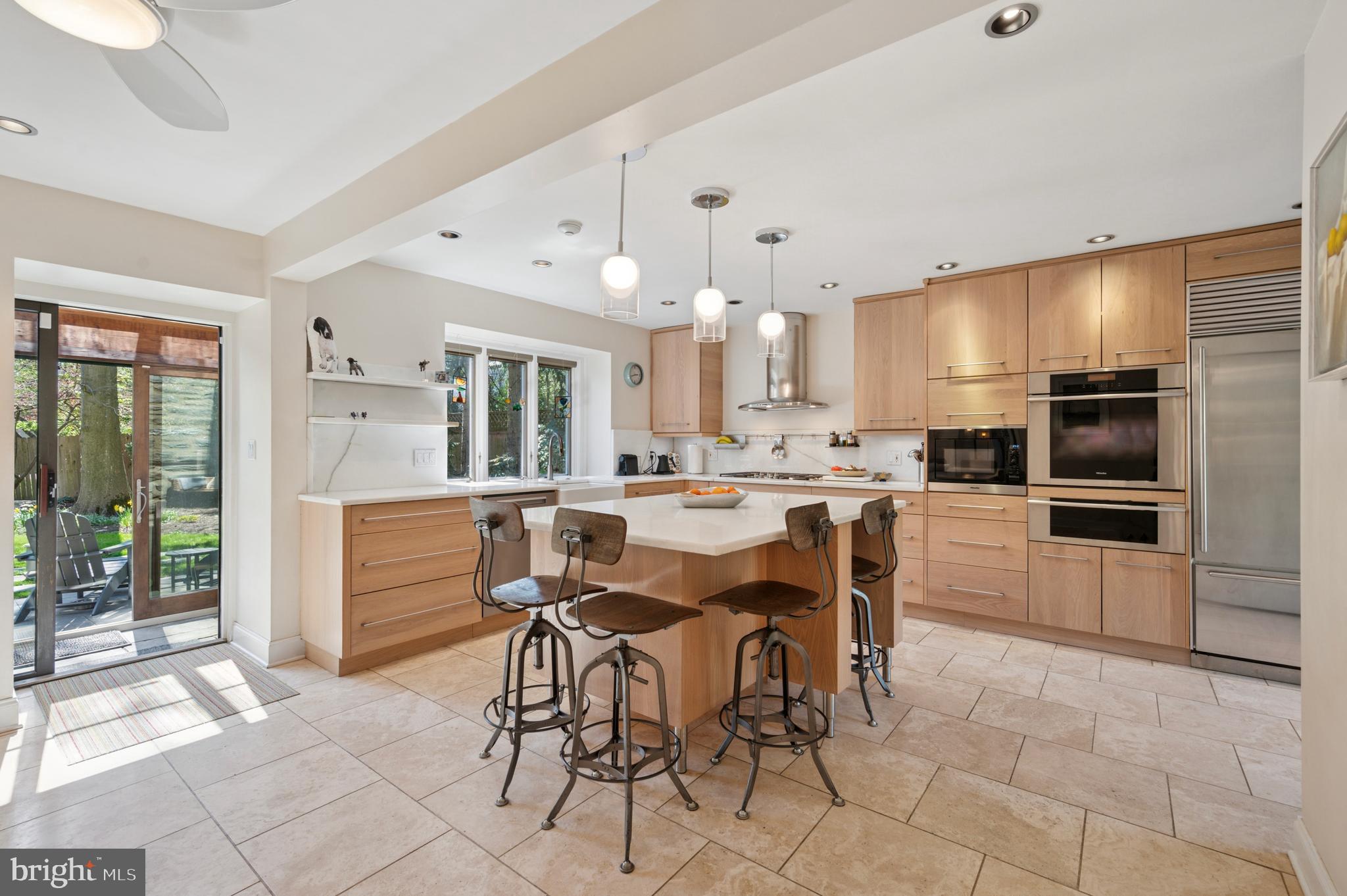 CHESTNUT HILL - Residential
