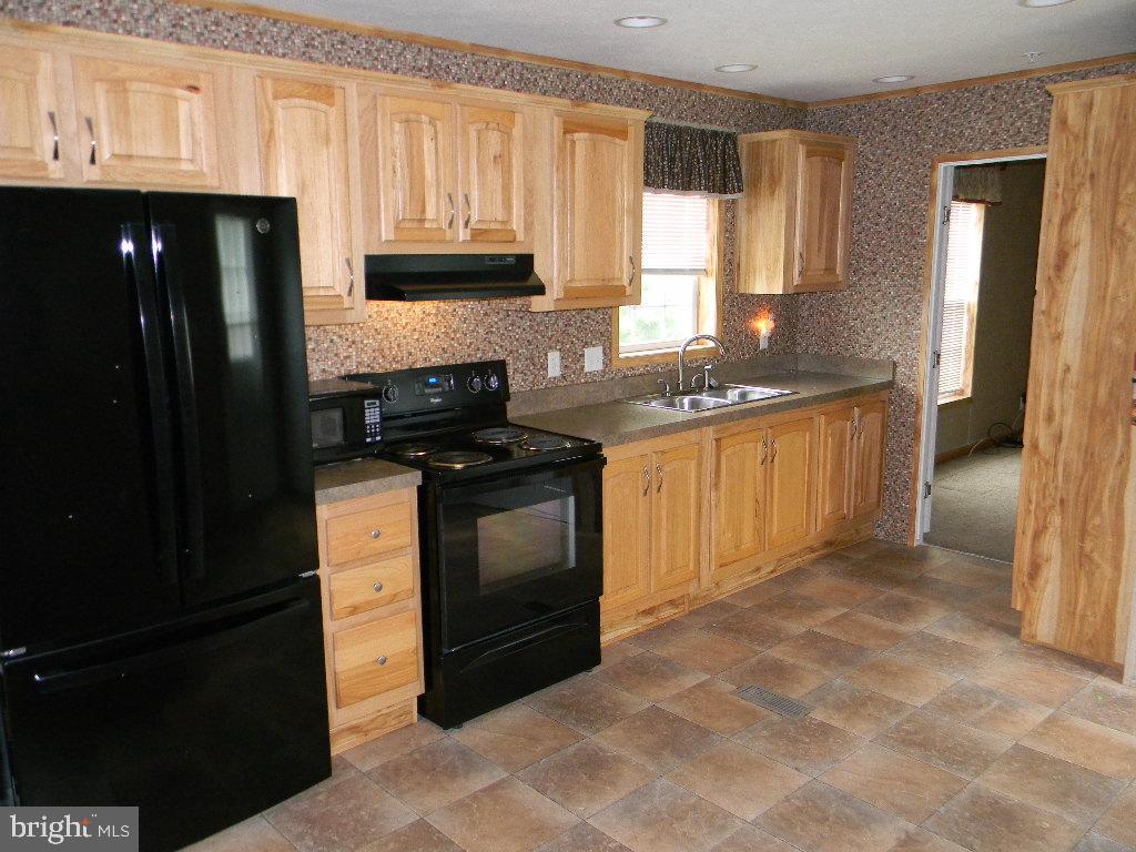 BISCAYNE BAY VILLAGE - Residential